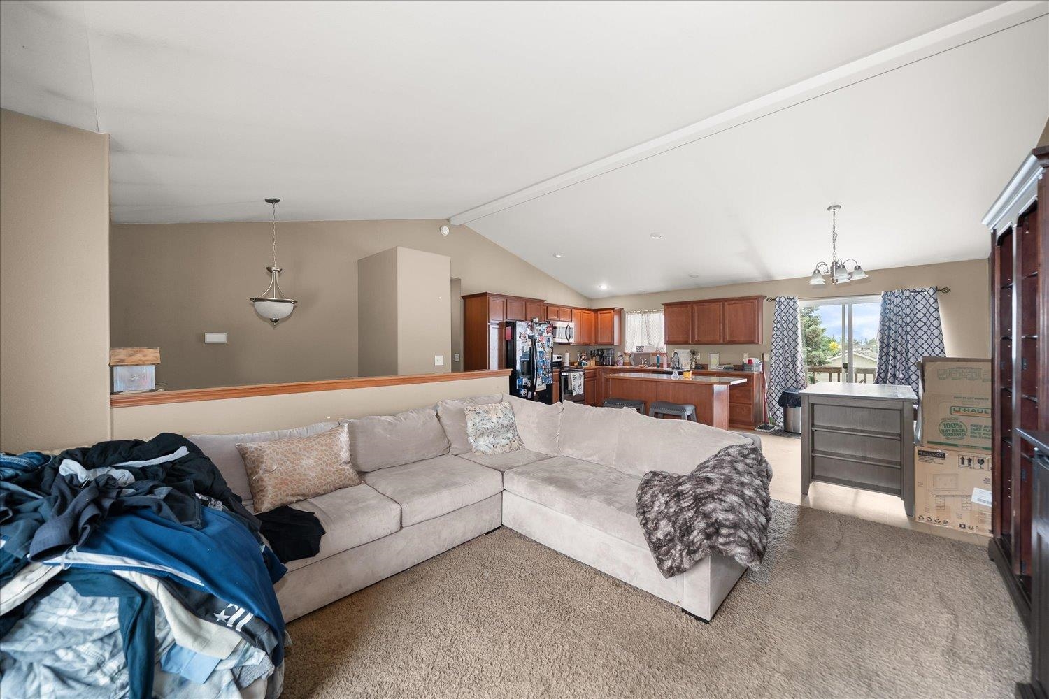 728 E Carrie Dr - Photo 4