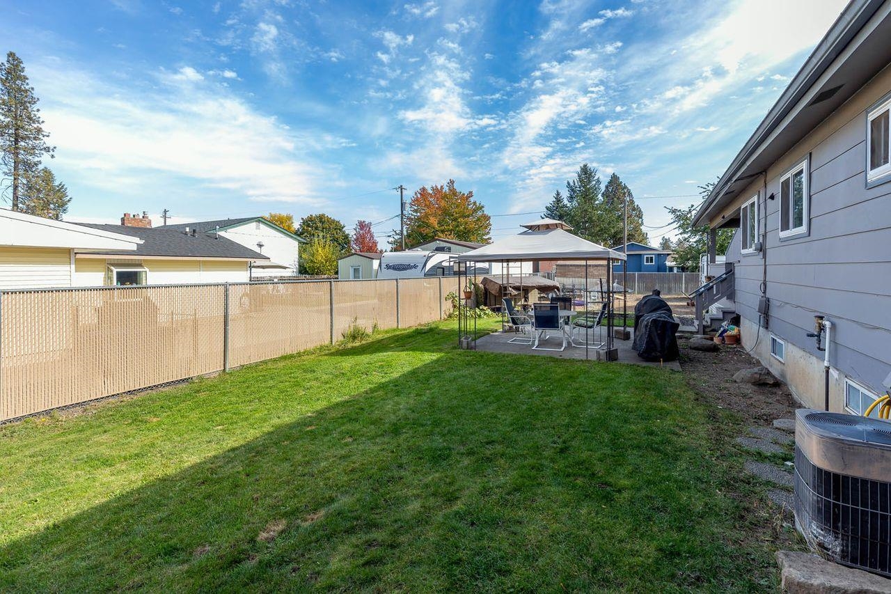 1007 E Fellows St - Photo 33