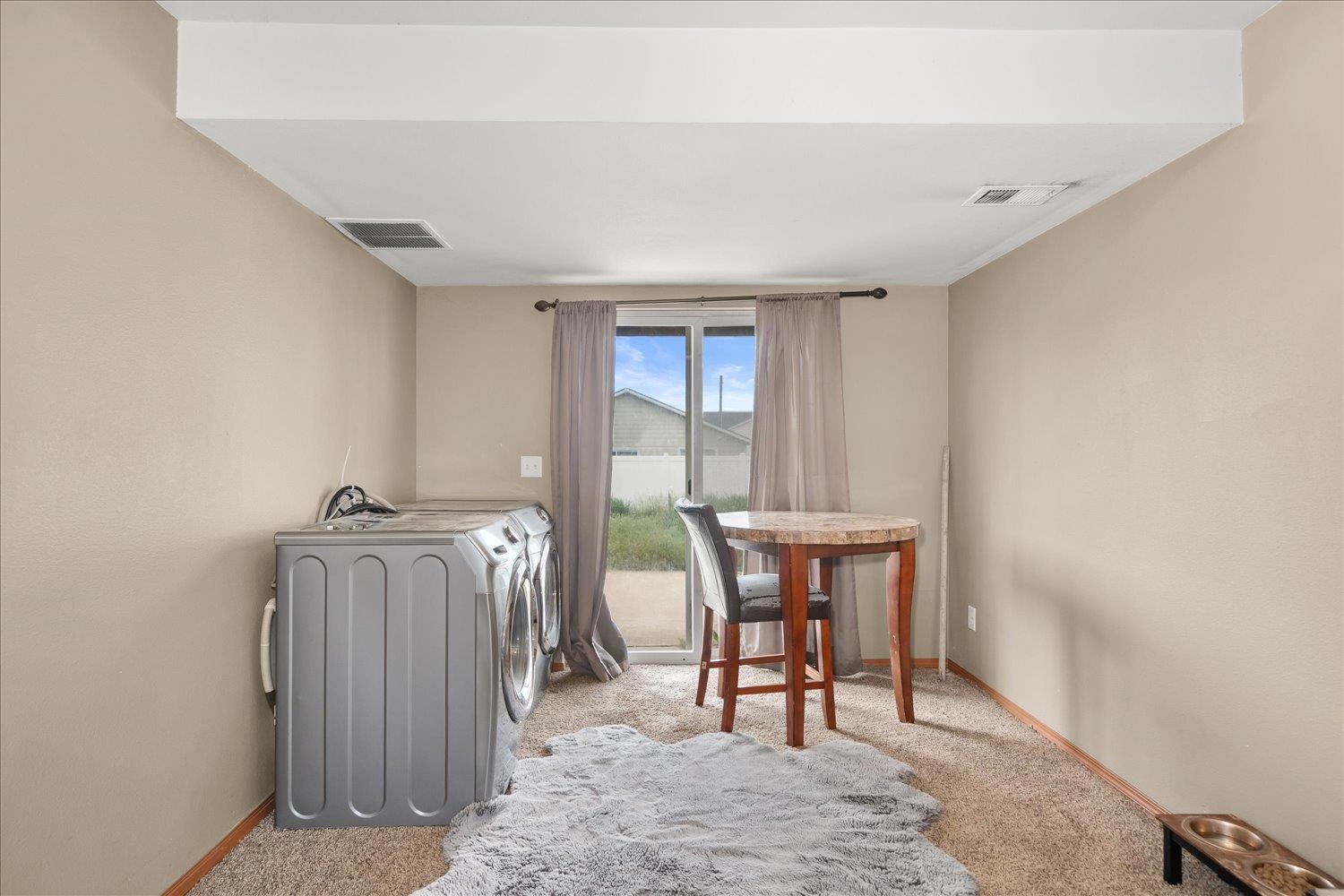 728 E Carrie Dr - Photo 14