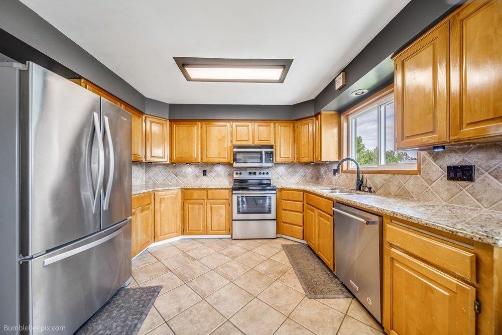 1007 E Fellows St - Photo 12