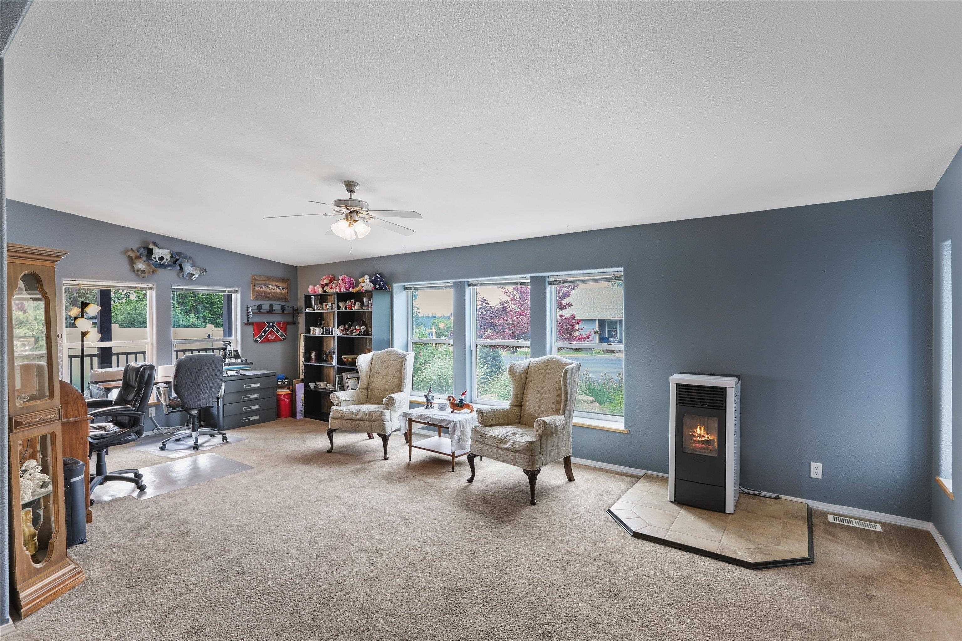 10907 S Pinecroft Rd - Photo 2