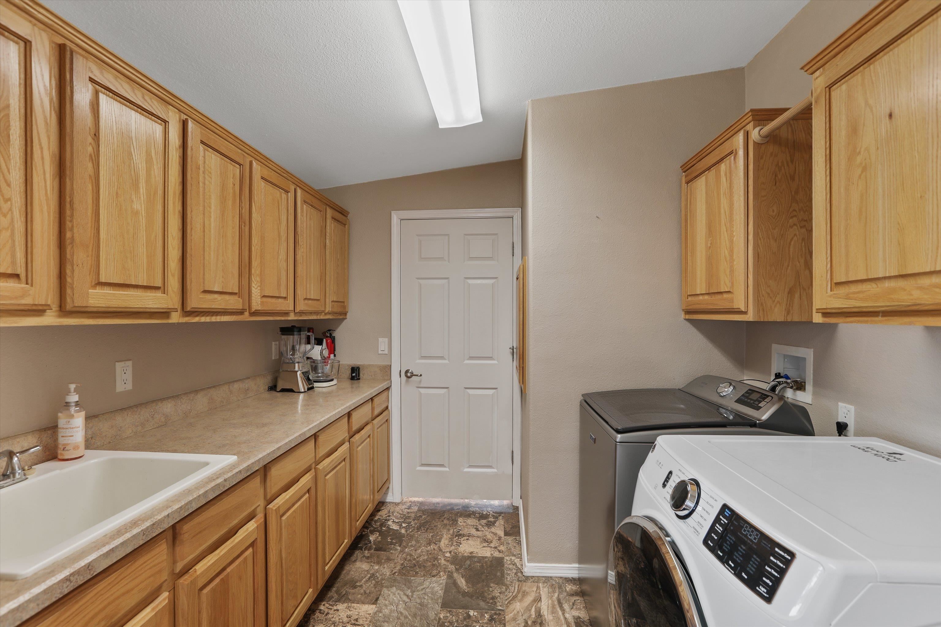 10907 S Pinecroft Rd - Photo 20
