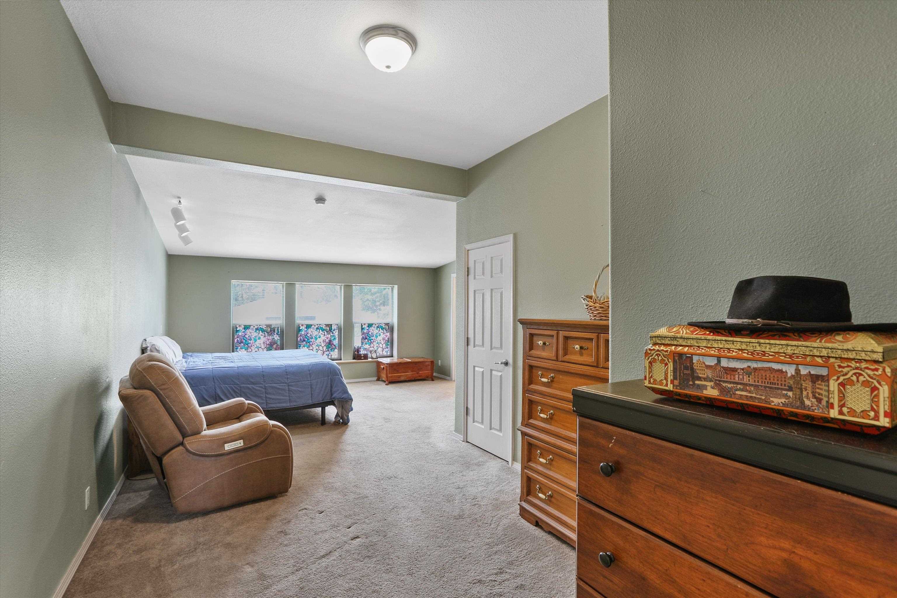 10907 S Pinecroft Rd - Photo 6