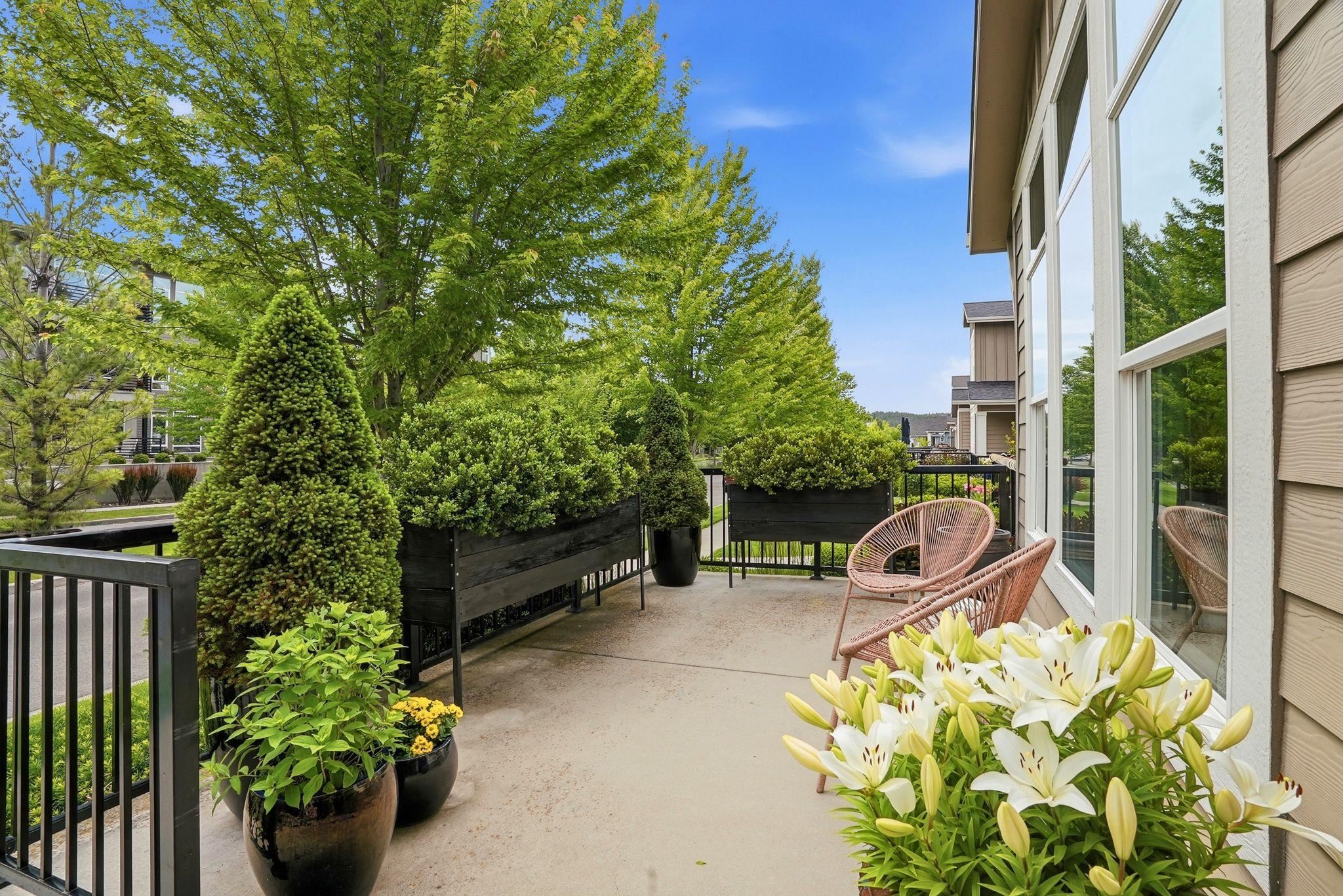 1908 W Summit Pkwy - Photo 3