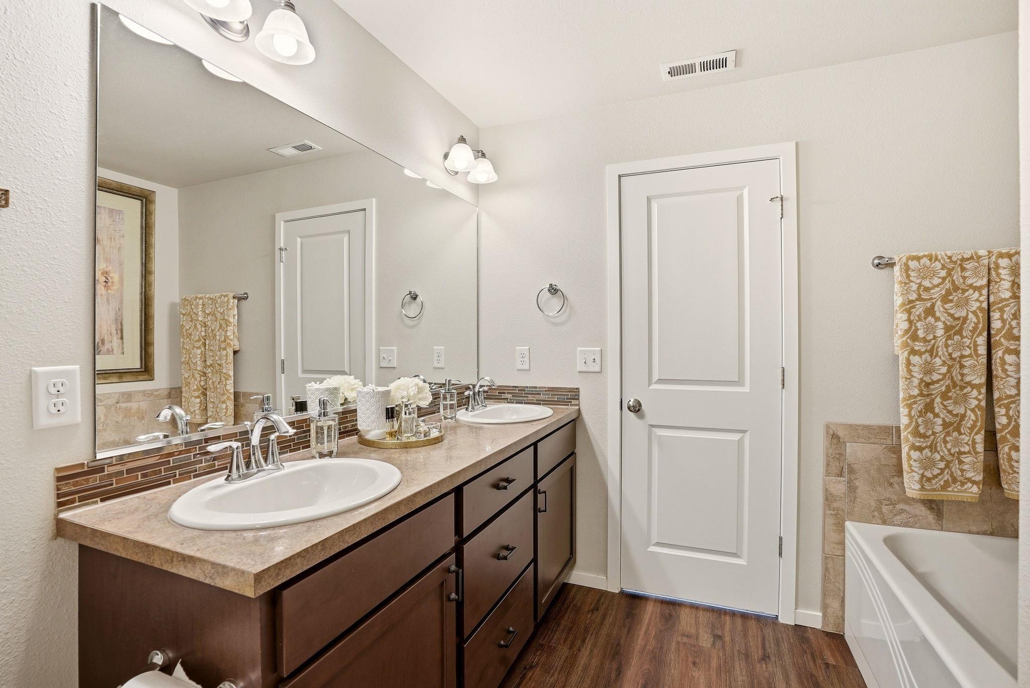 1908 W Summit Pkwy - Photo 23