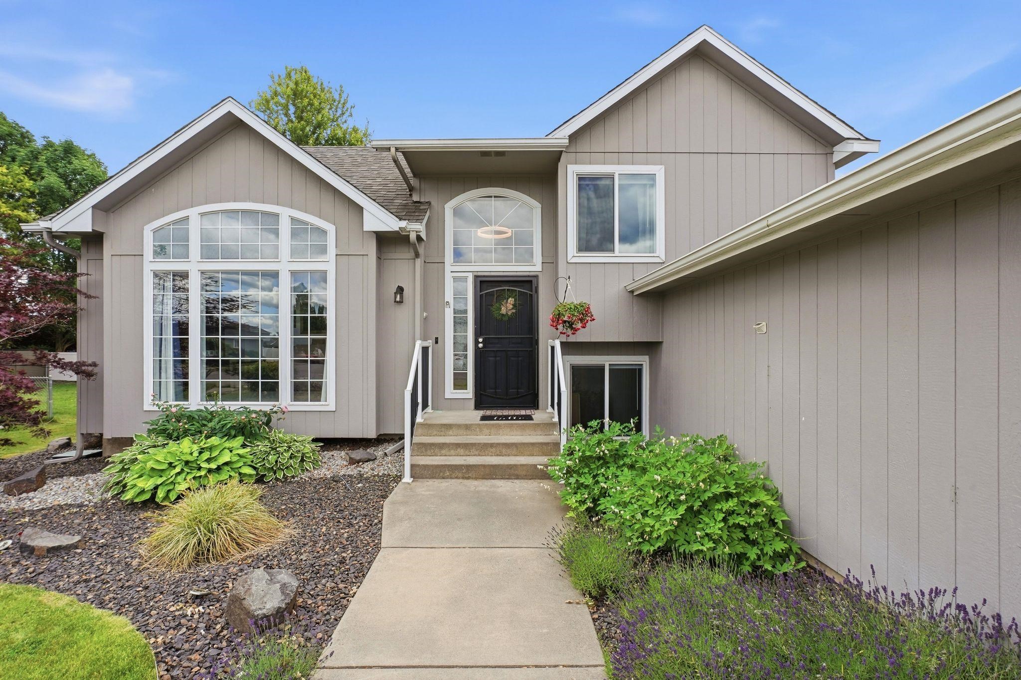 1428 E Sharpsburg Ave - Photo 3
