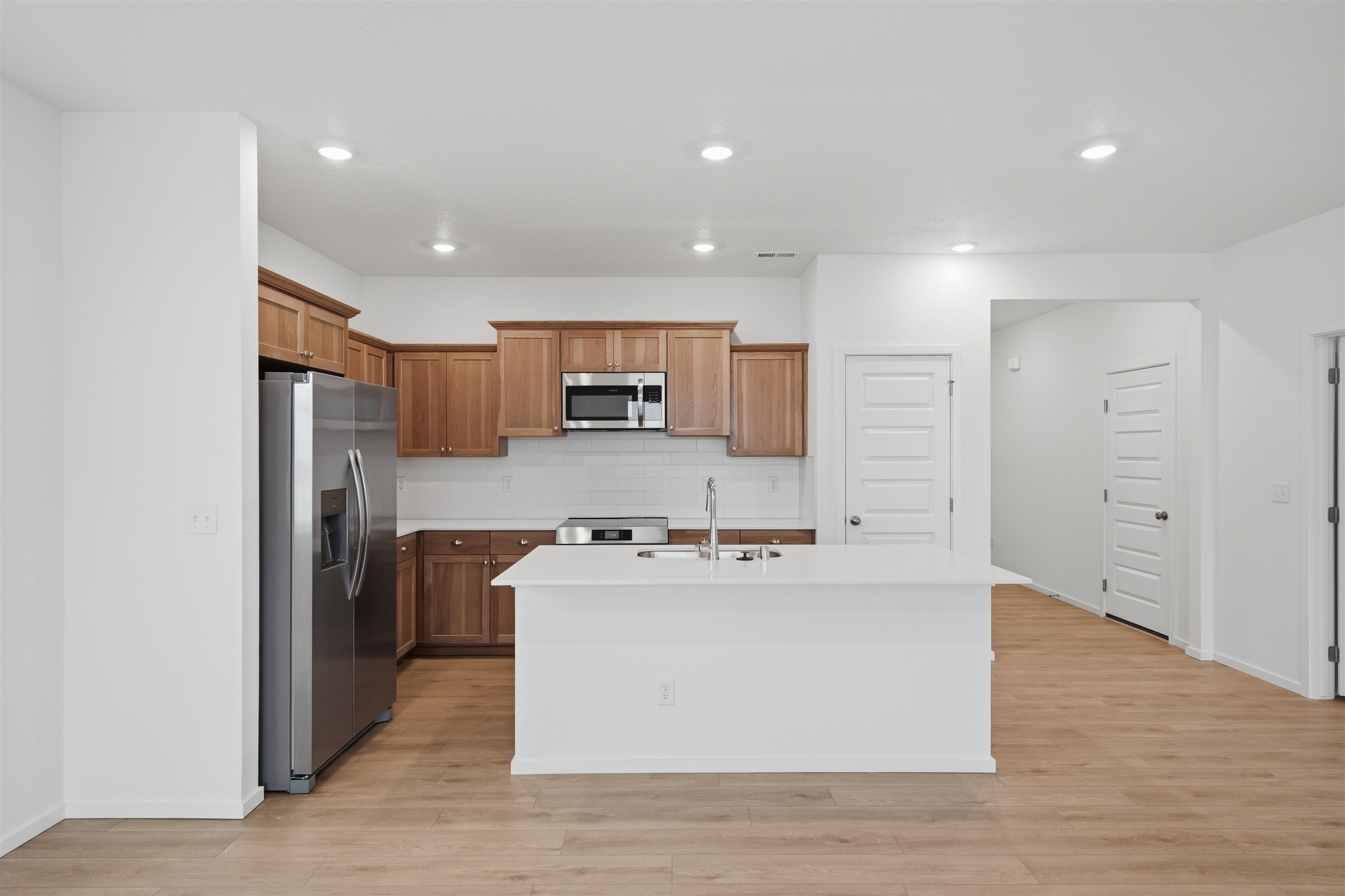 10402 N Molly St - Photo 2