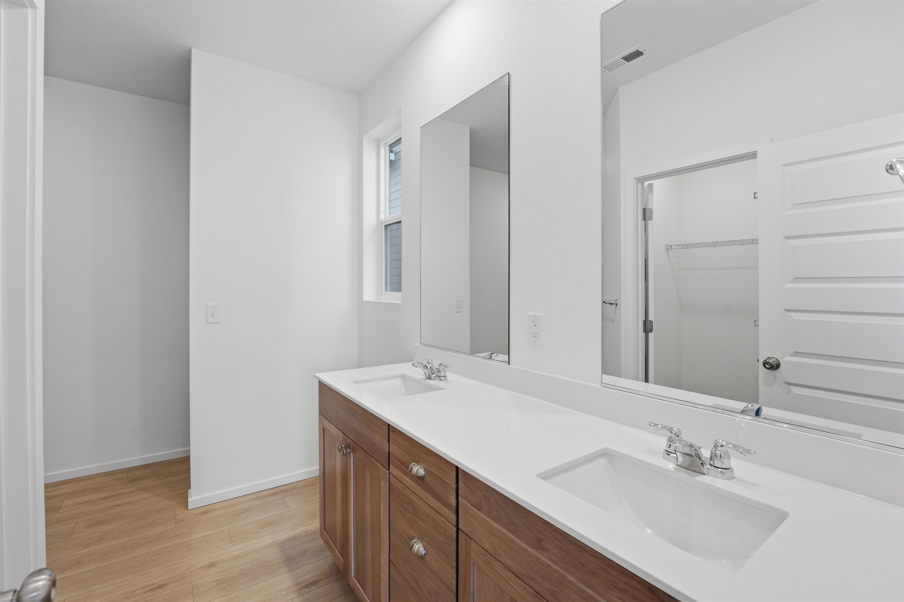 10402 N Molly St - Photo 11