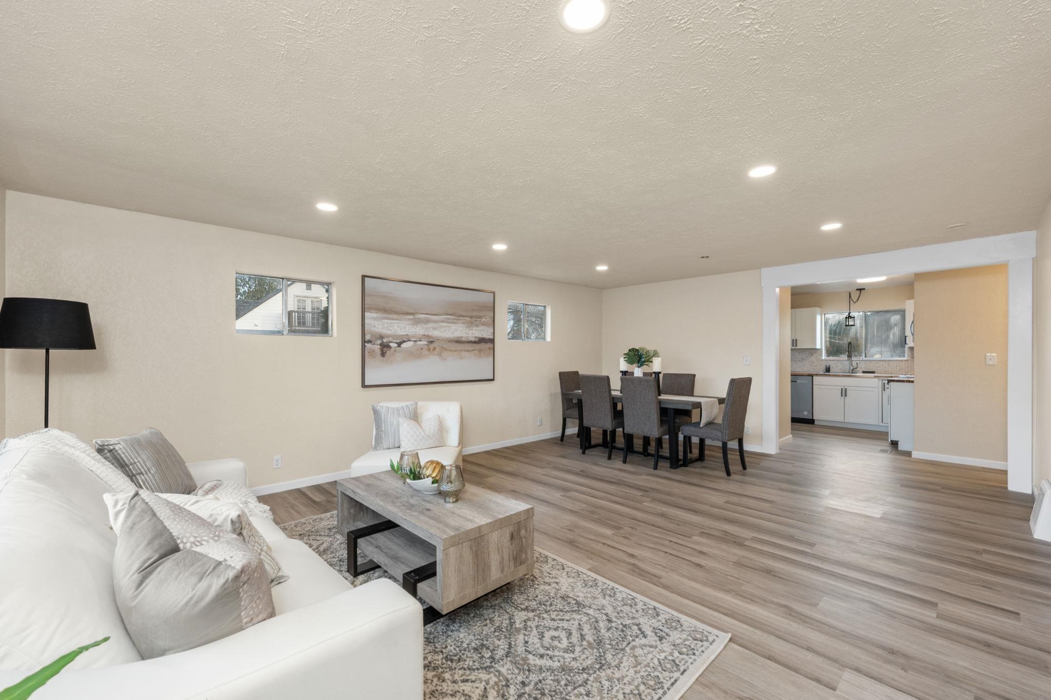 8222 E Valleyway Ave - Photo 3