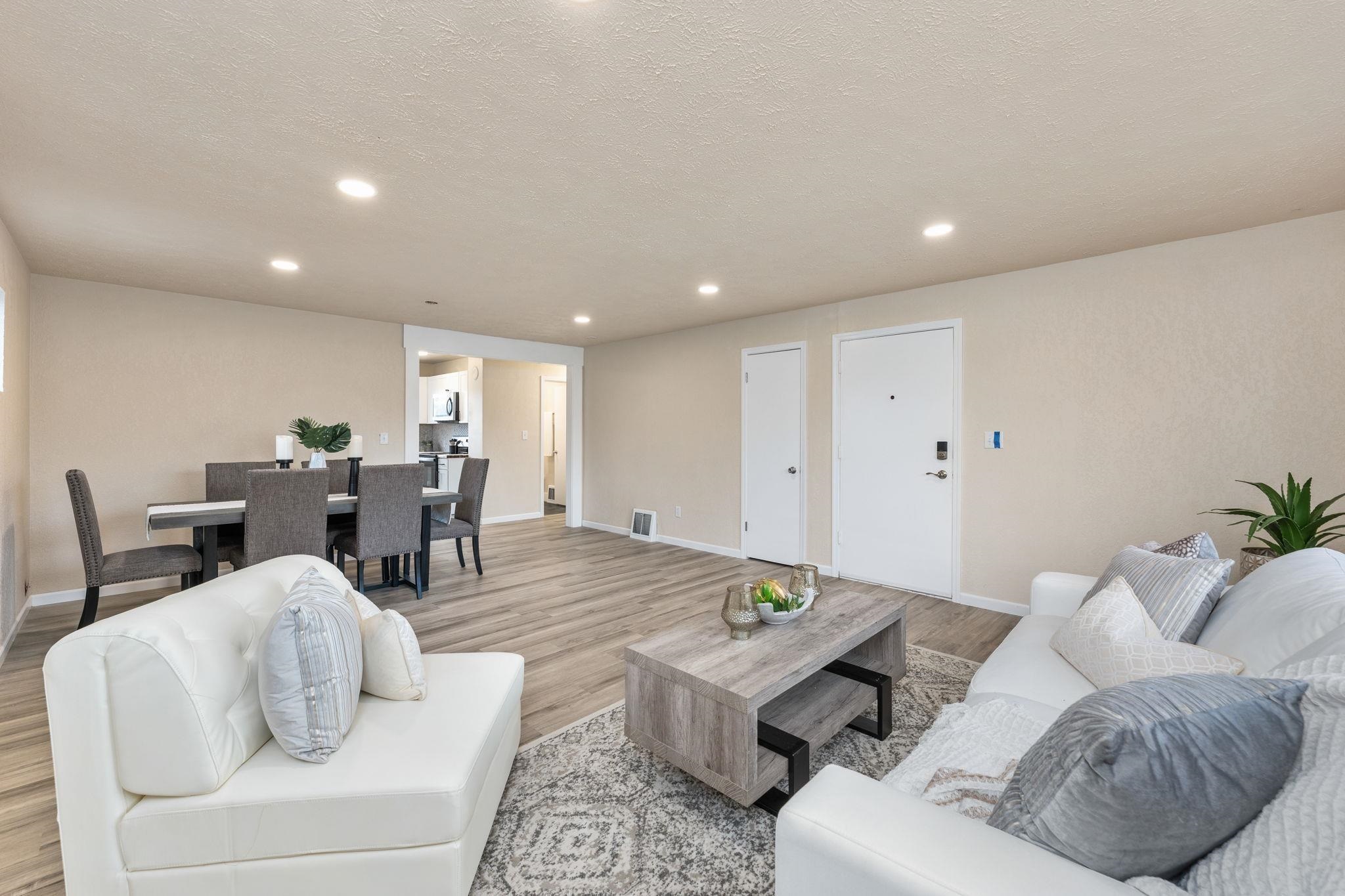 8222 E Valleyway Ave - Photo 4