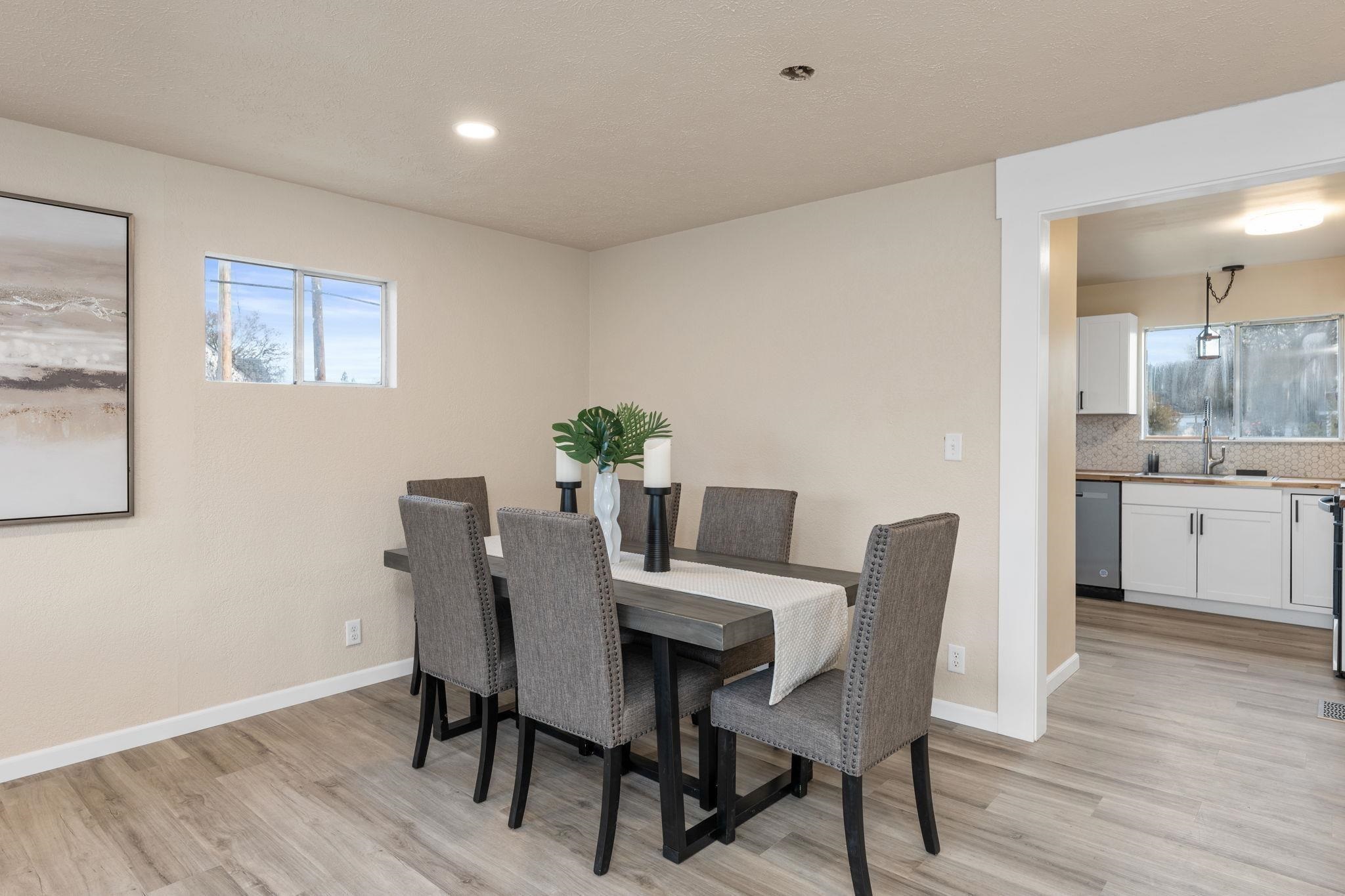 8222 E Valleyway Ave - Photo 7