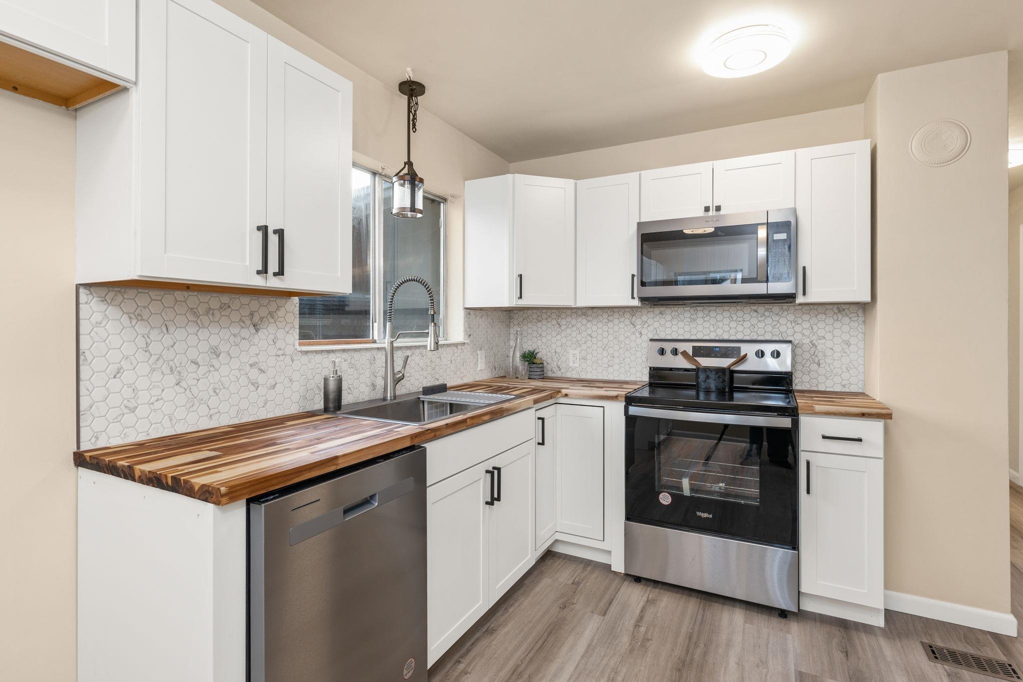 8222 E Valleyway Ave - Photo 13