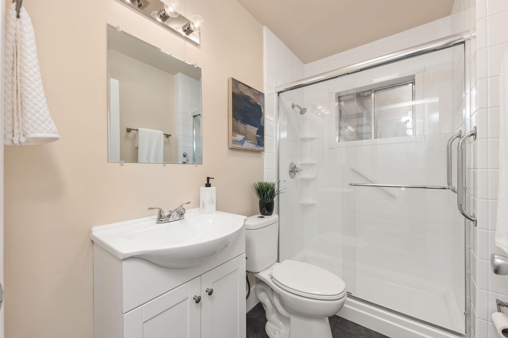 8222 E Valleyway Ave - Photo 15