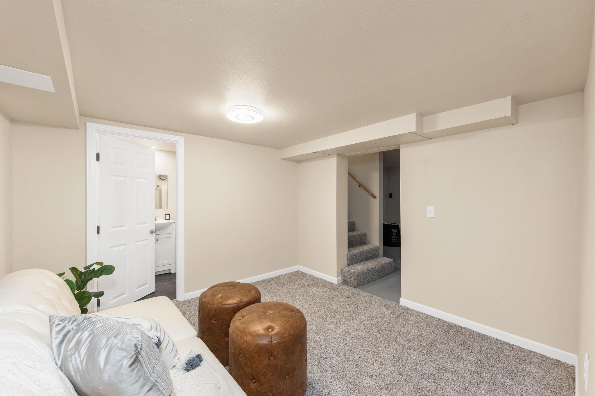 8222 E Valleyway Ave - Photo 19