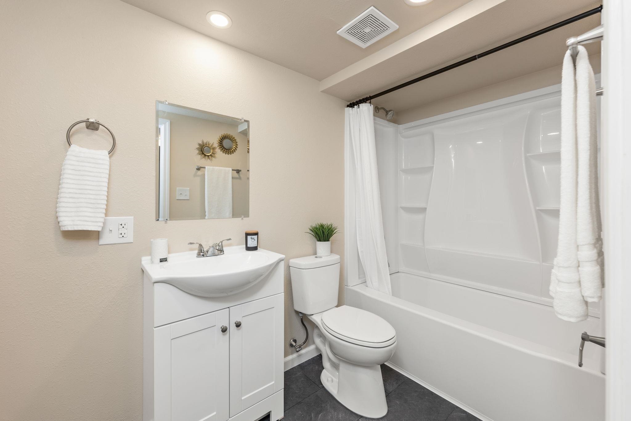 8222 E Valleyway Ave - Photo 20