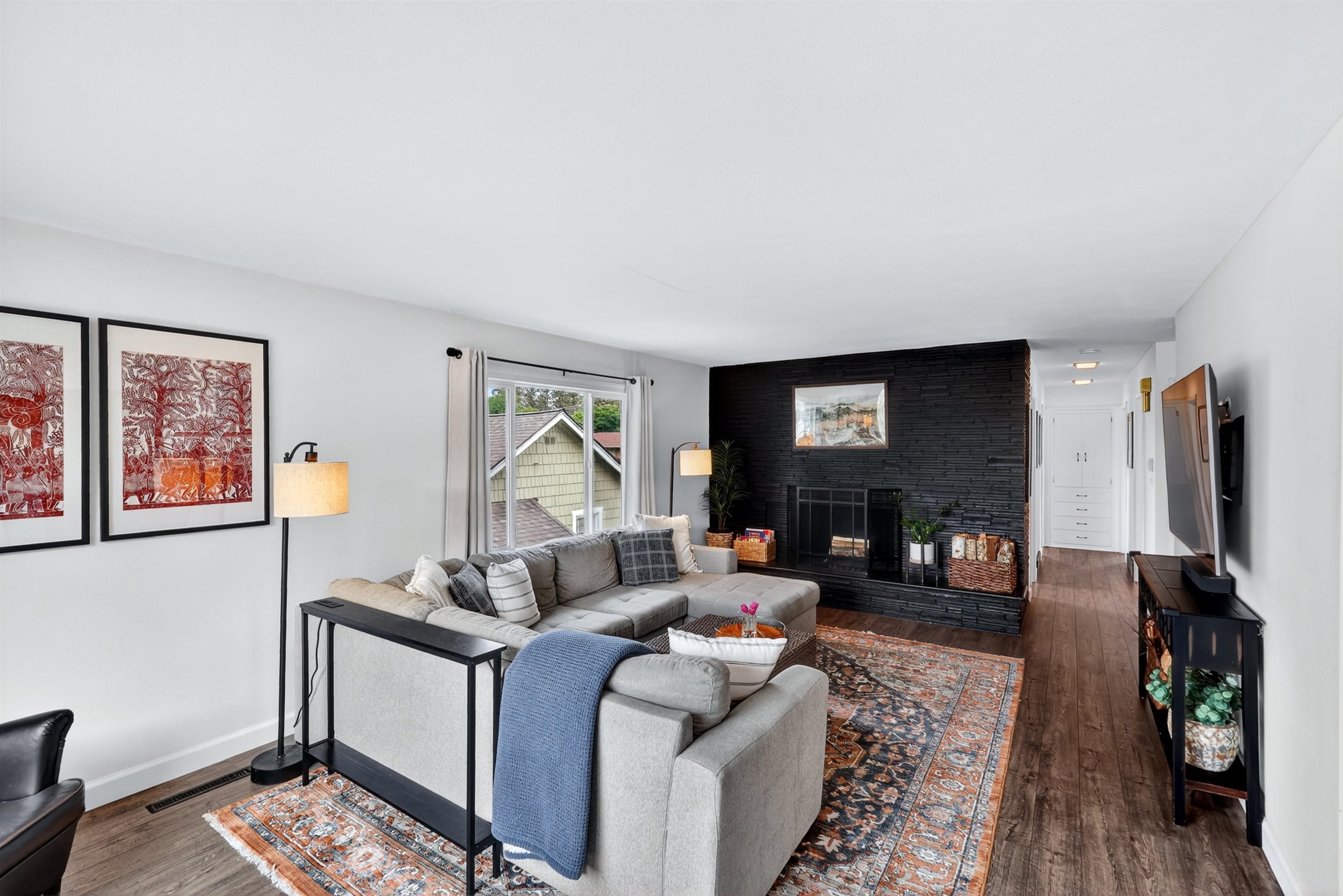 4515 N C St - Photo 2