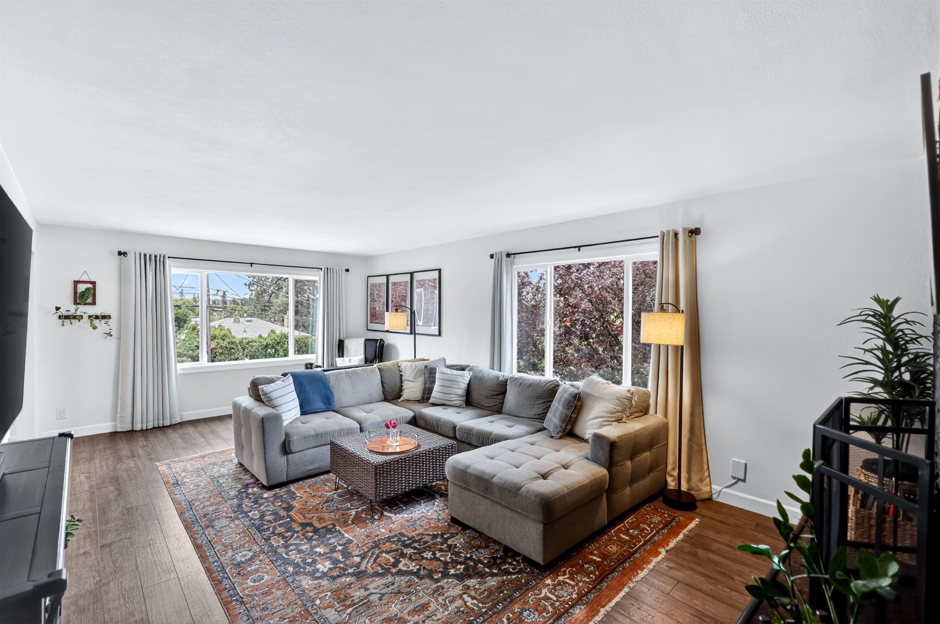4515 N C St - Photo 5