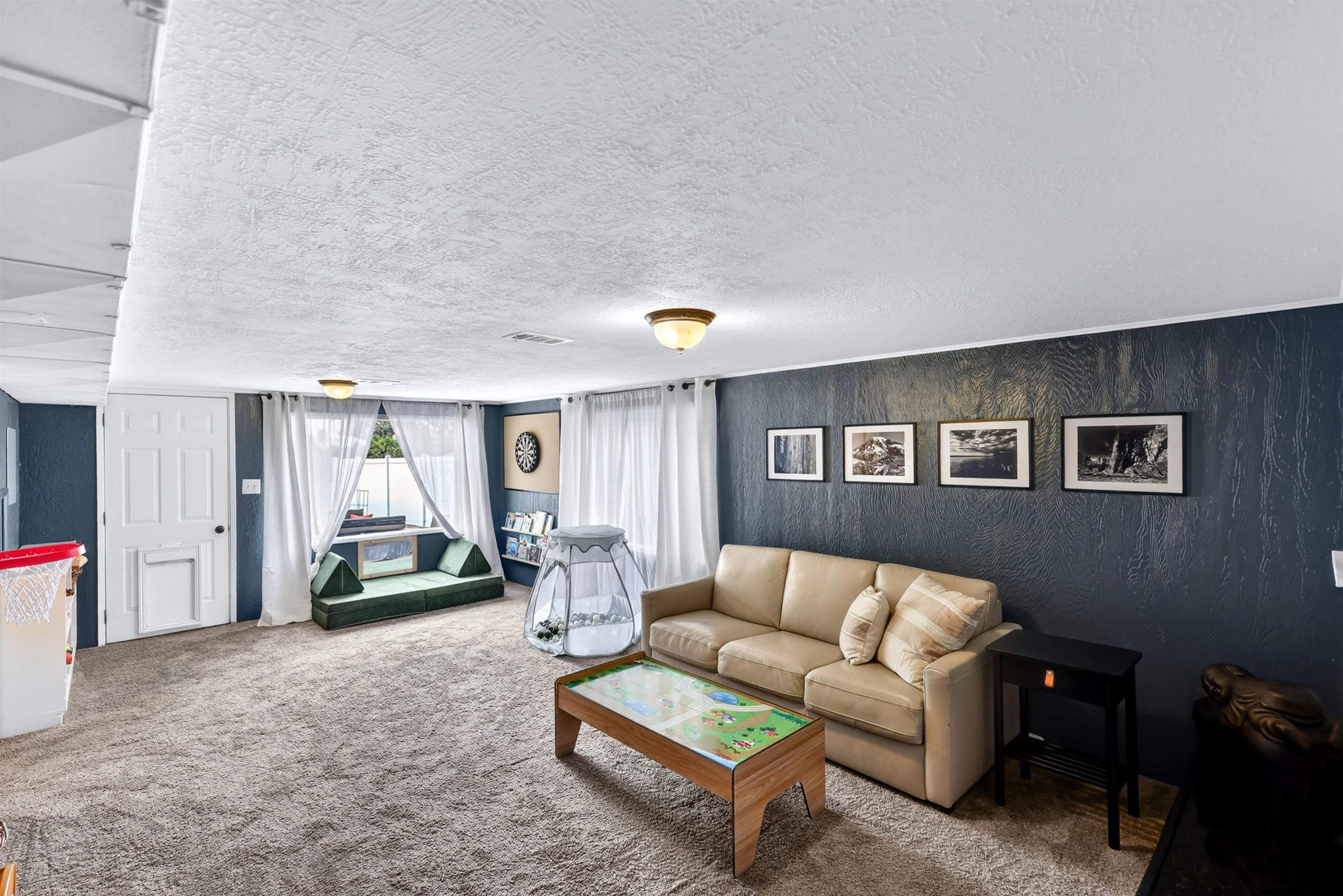 4515 N C St - Photo 29