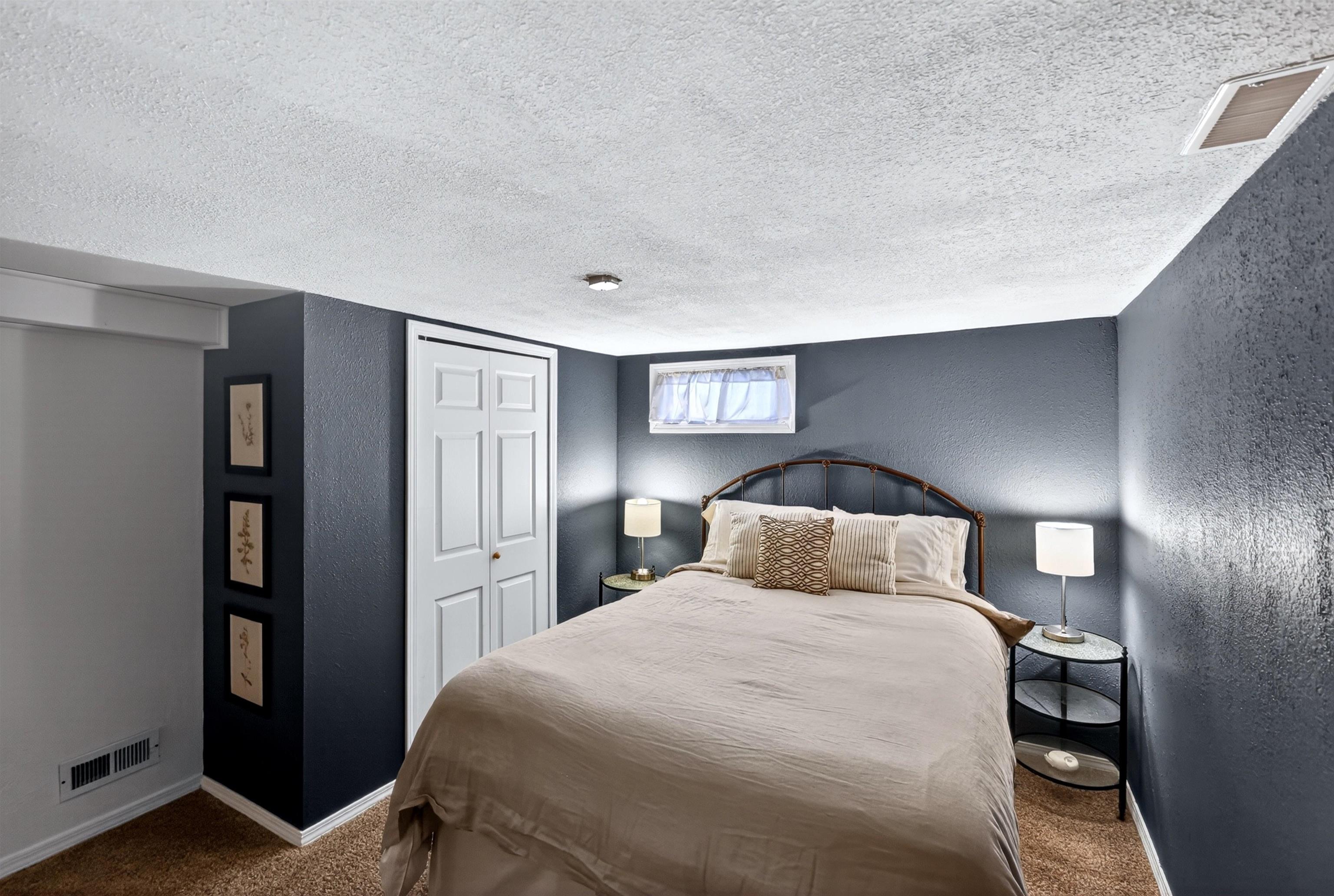 4515 N C St - Photo 35