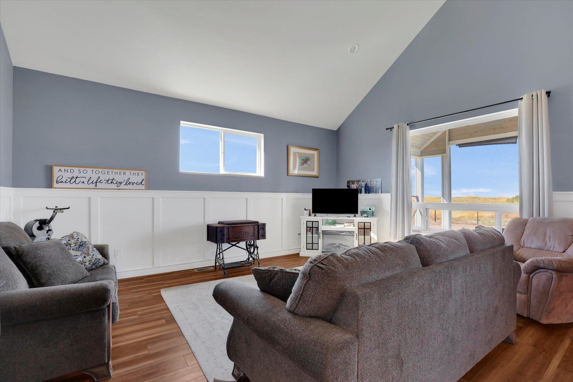 28141 N Wild Rose Ln - Photo 4