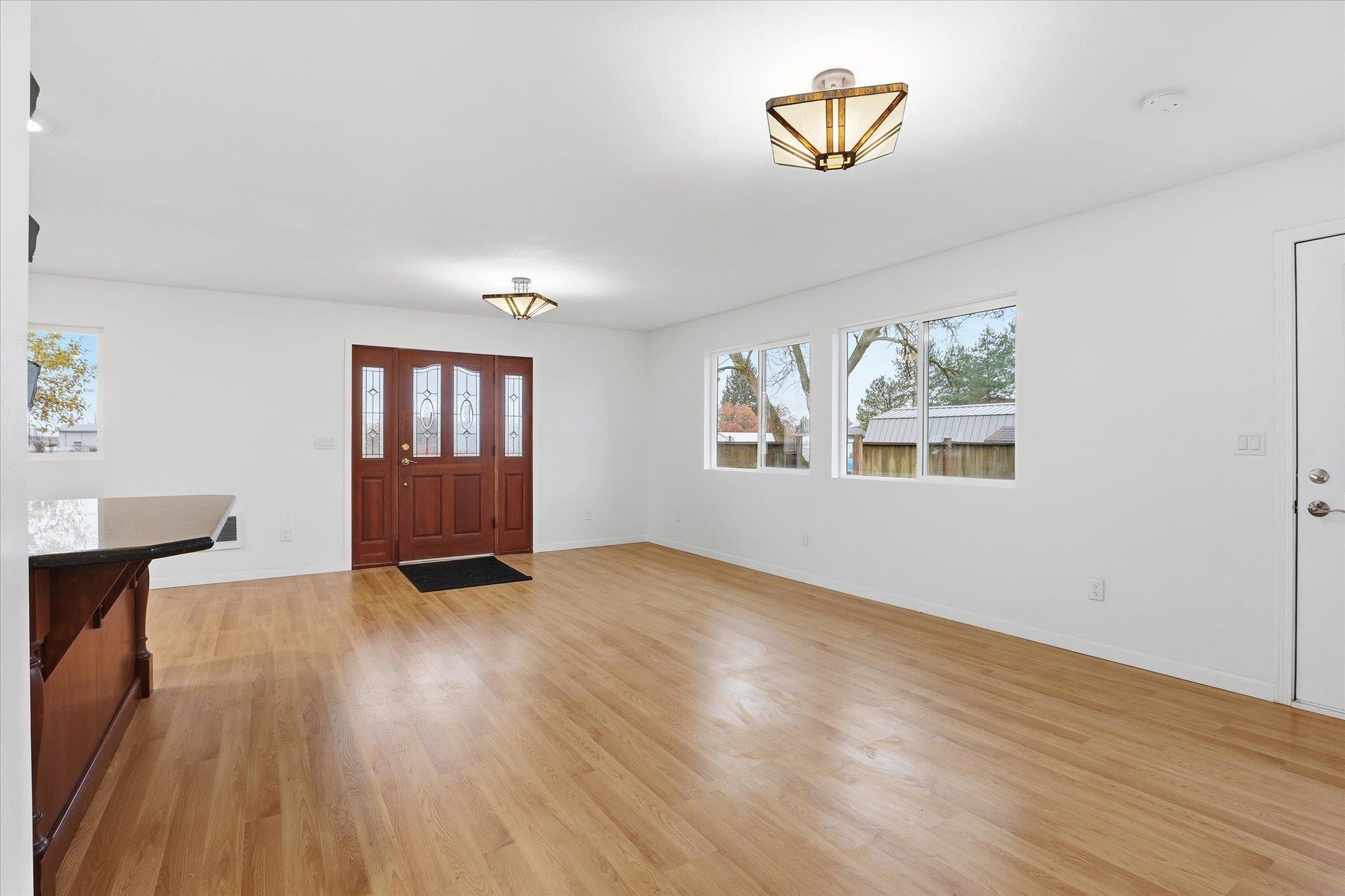 50 Sinclair St - Photo 5