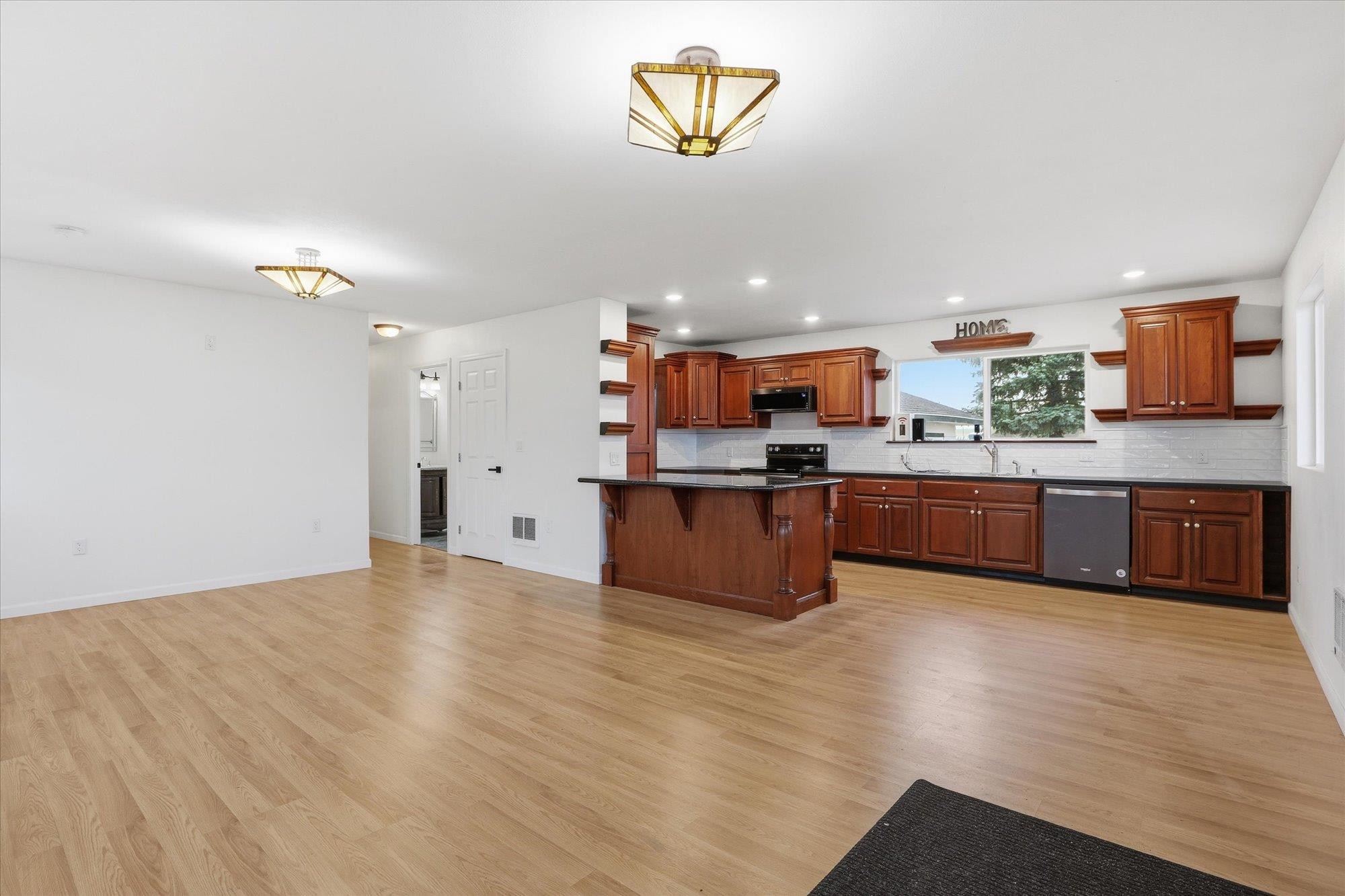 50 Sinclair St - Photo 6