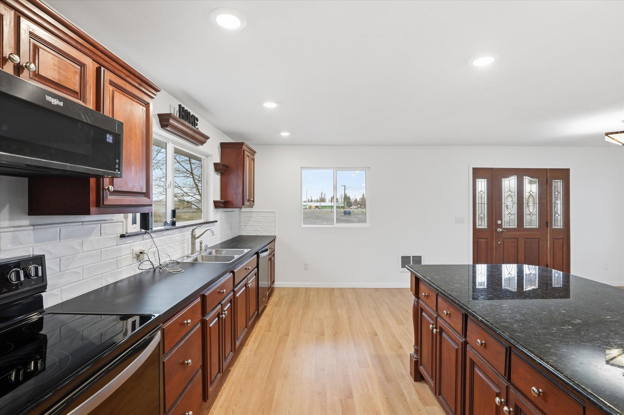 50 Sinclair St - Photo 8