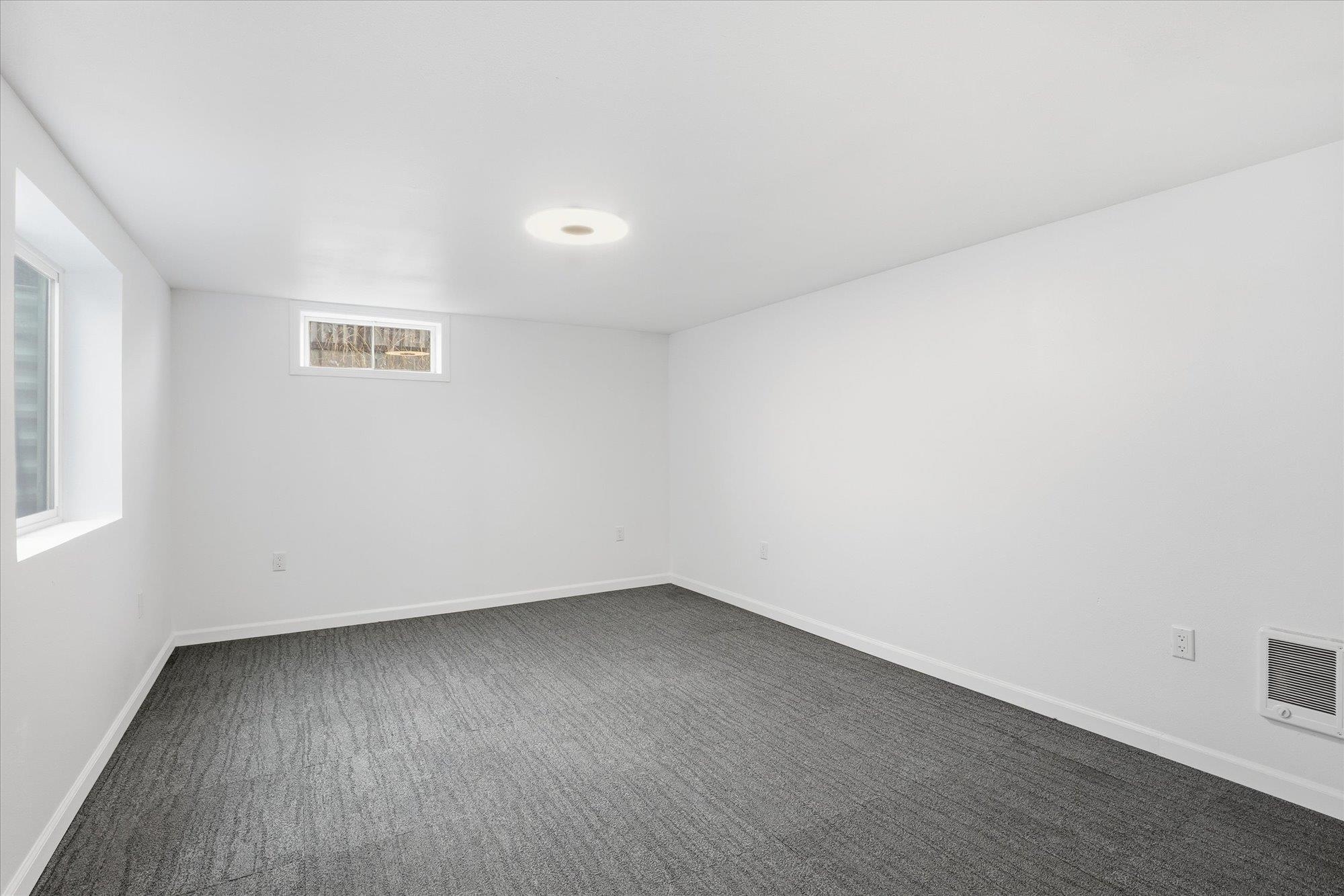 50 Sinclair St - Photo 22