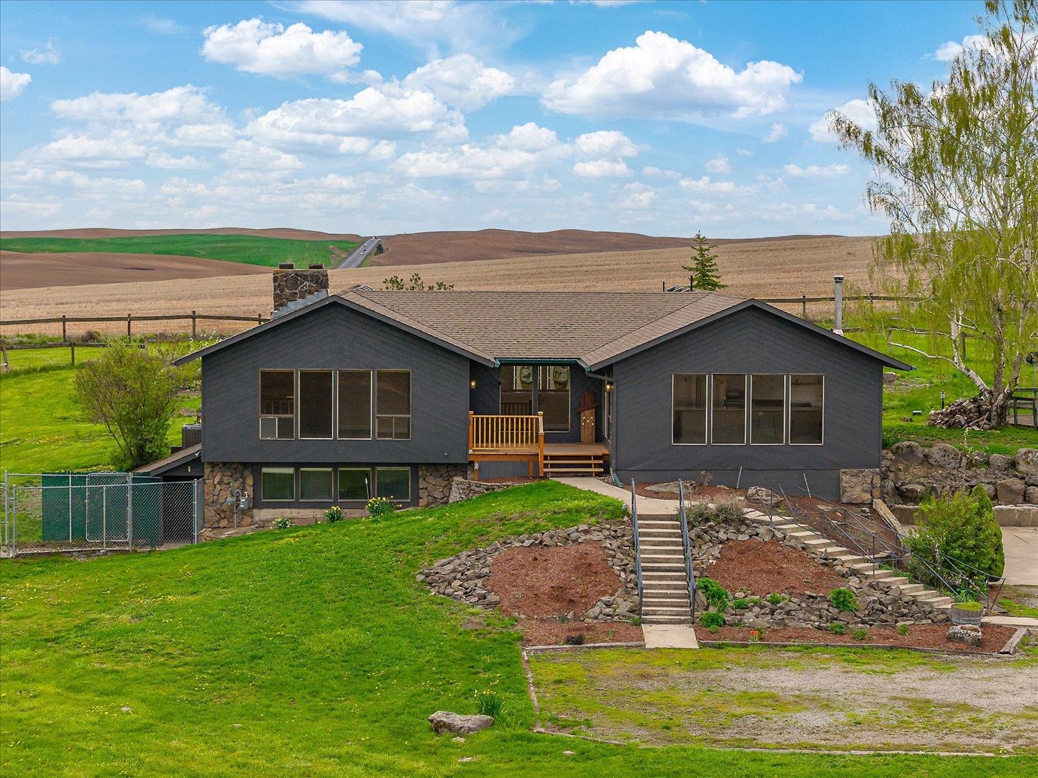 1112 E Jennings Rd - Photo 2