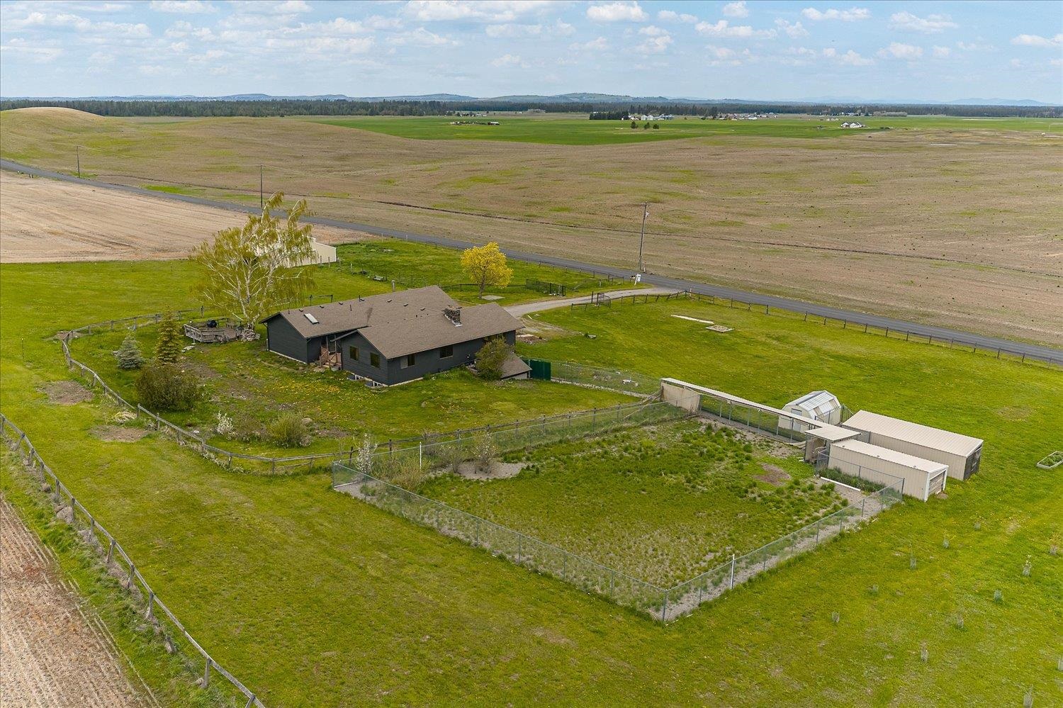 1112 E Jennings Rd - Photo 7