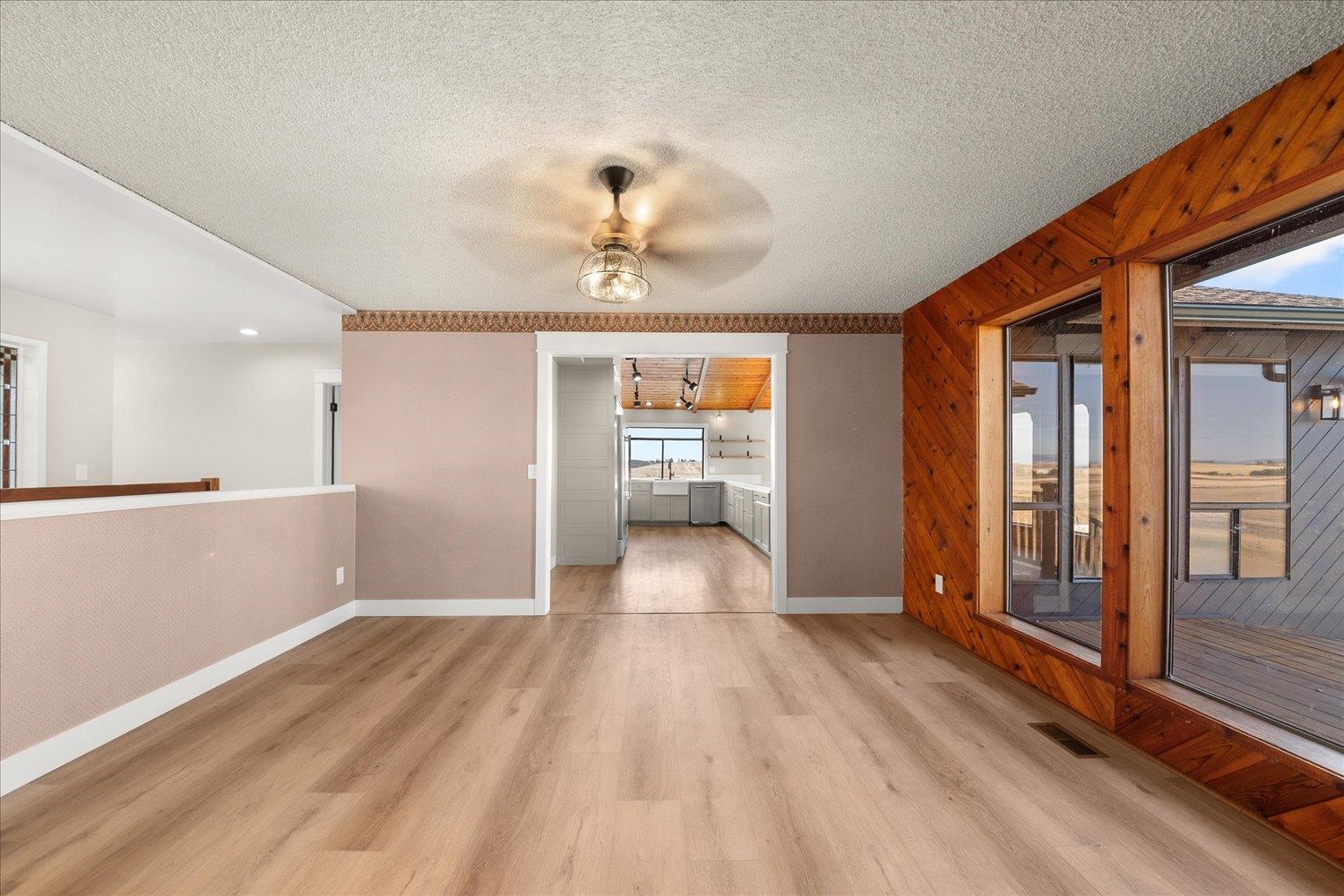 1112 E Jennings Rd - Photo 10