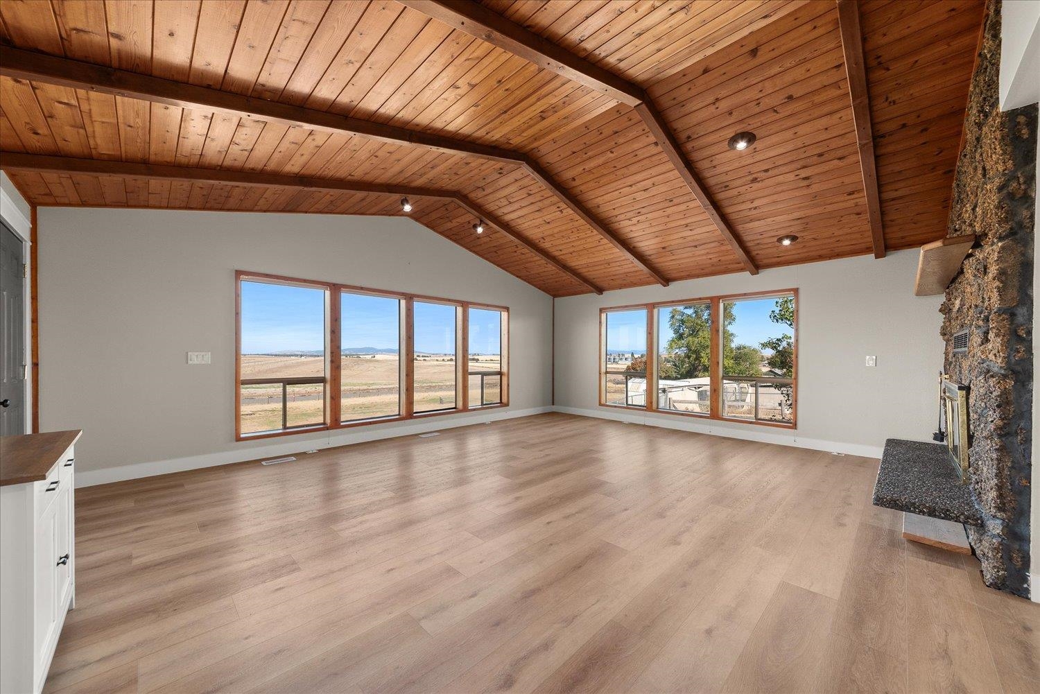1112 E Jennings Rd - Photo 39