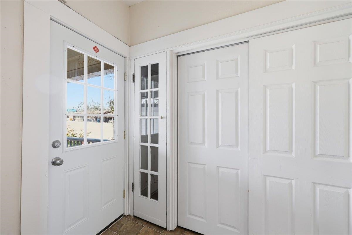 801 W Kiernan Ave - Photo 3