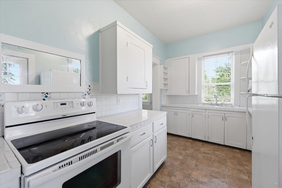 801 W Kiernan Ave - Photo 8