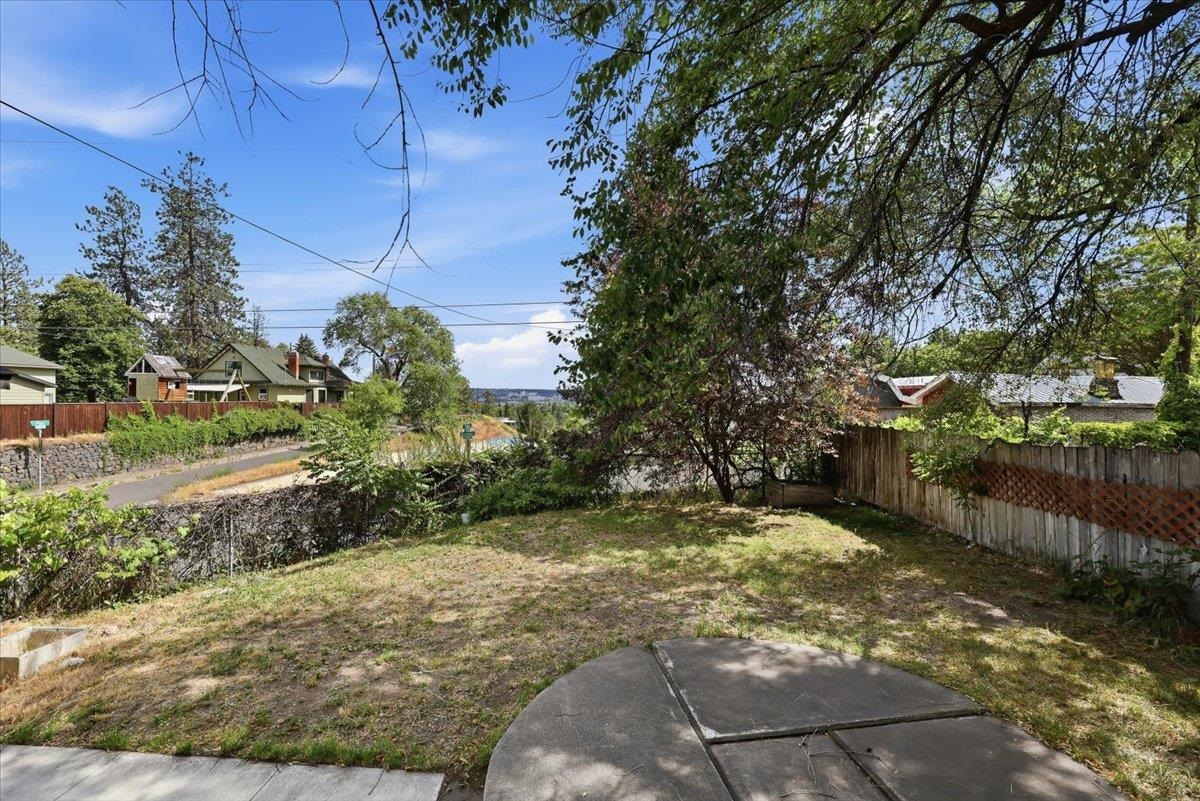 801 W Kiernan Ave - Photo 19
