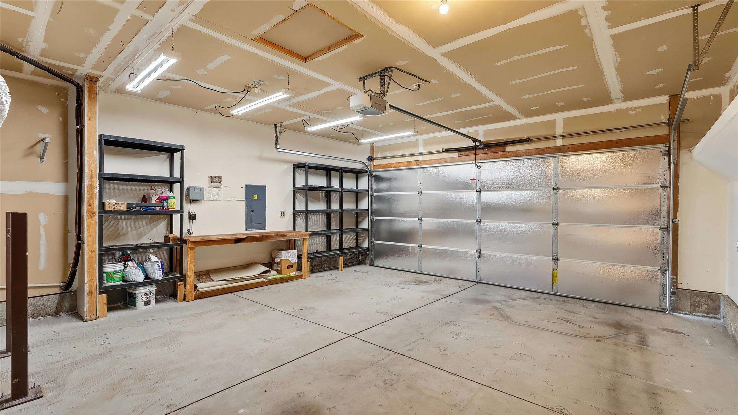 4506 N Locust Ct - Photo 38