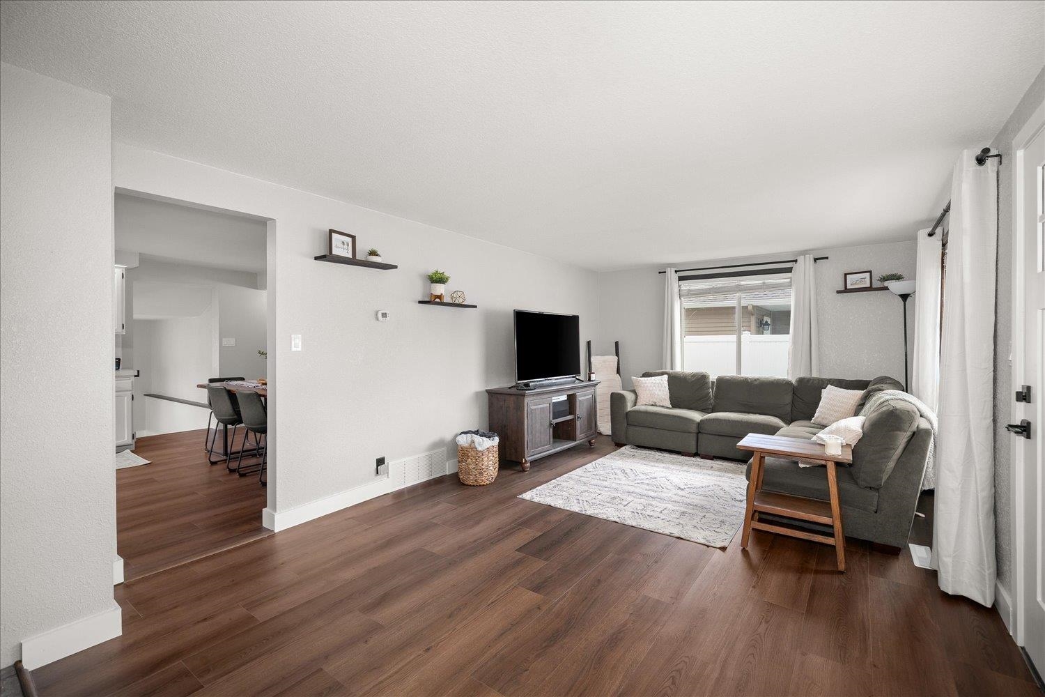 517 S Felts Rd - Photo 3