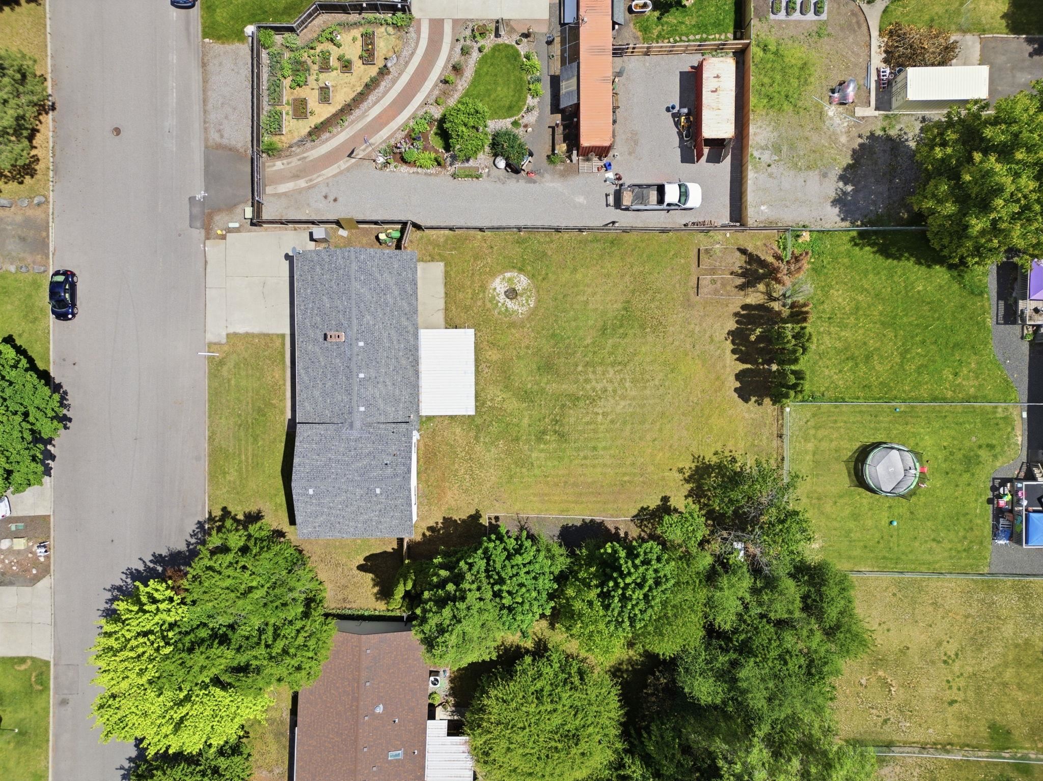 14406 E 7th Ave - Photo 2