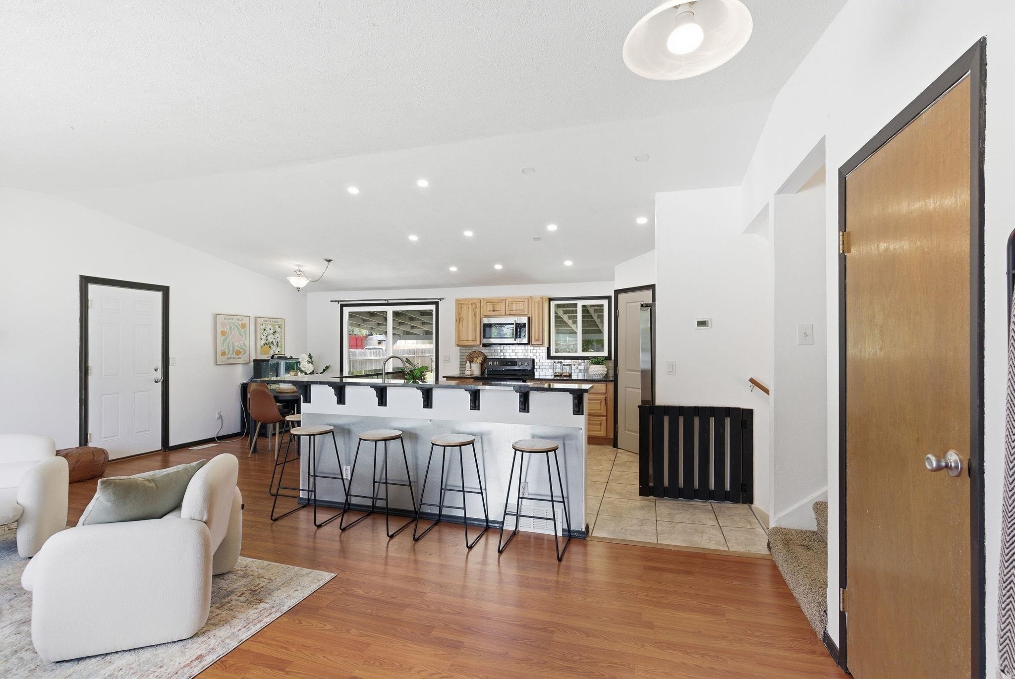 14406 E 7th Ave - Photo 5