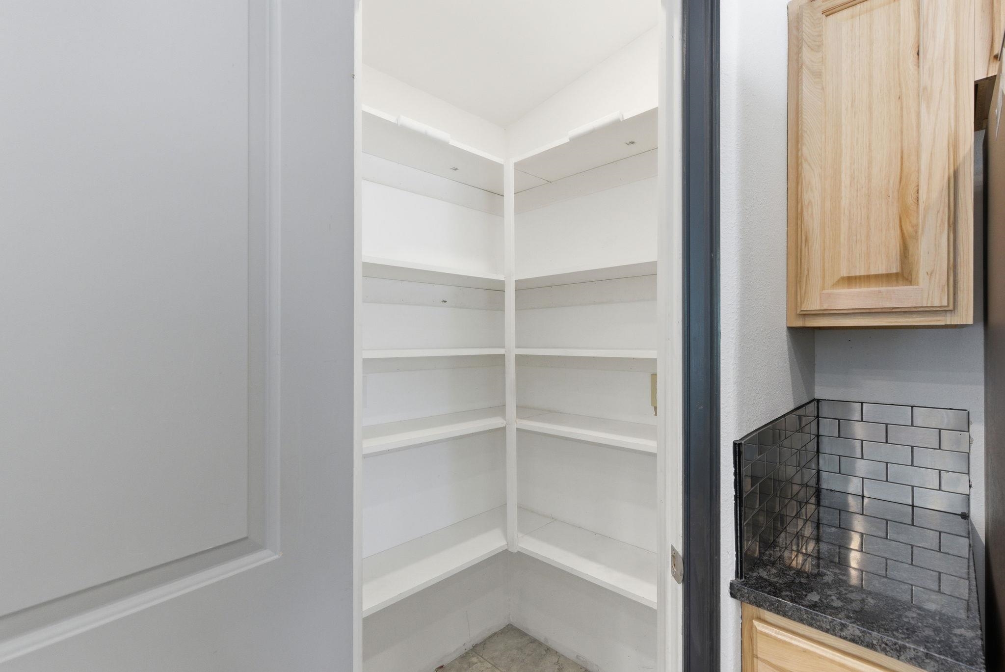 14406 E 7th Ave - Photo 21