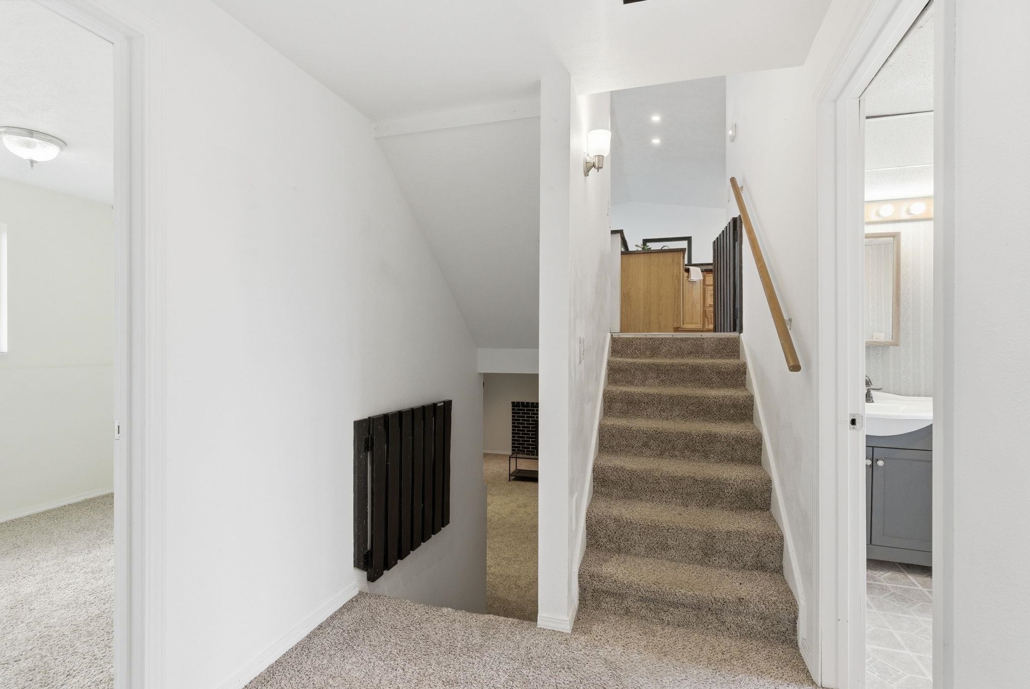 14406 E 7th Ave - Photo 22