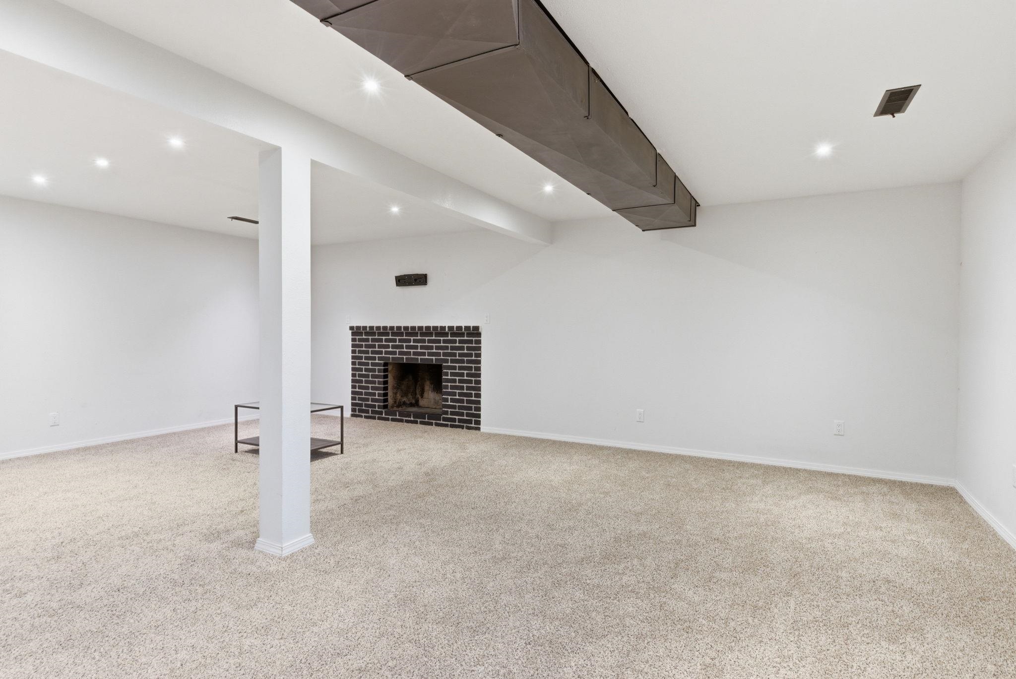 14406 E 7th Ave - Photo 44
