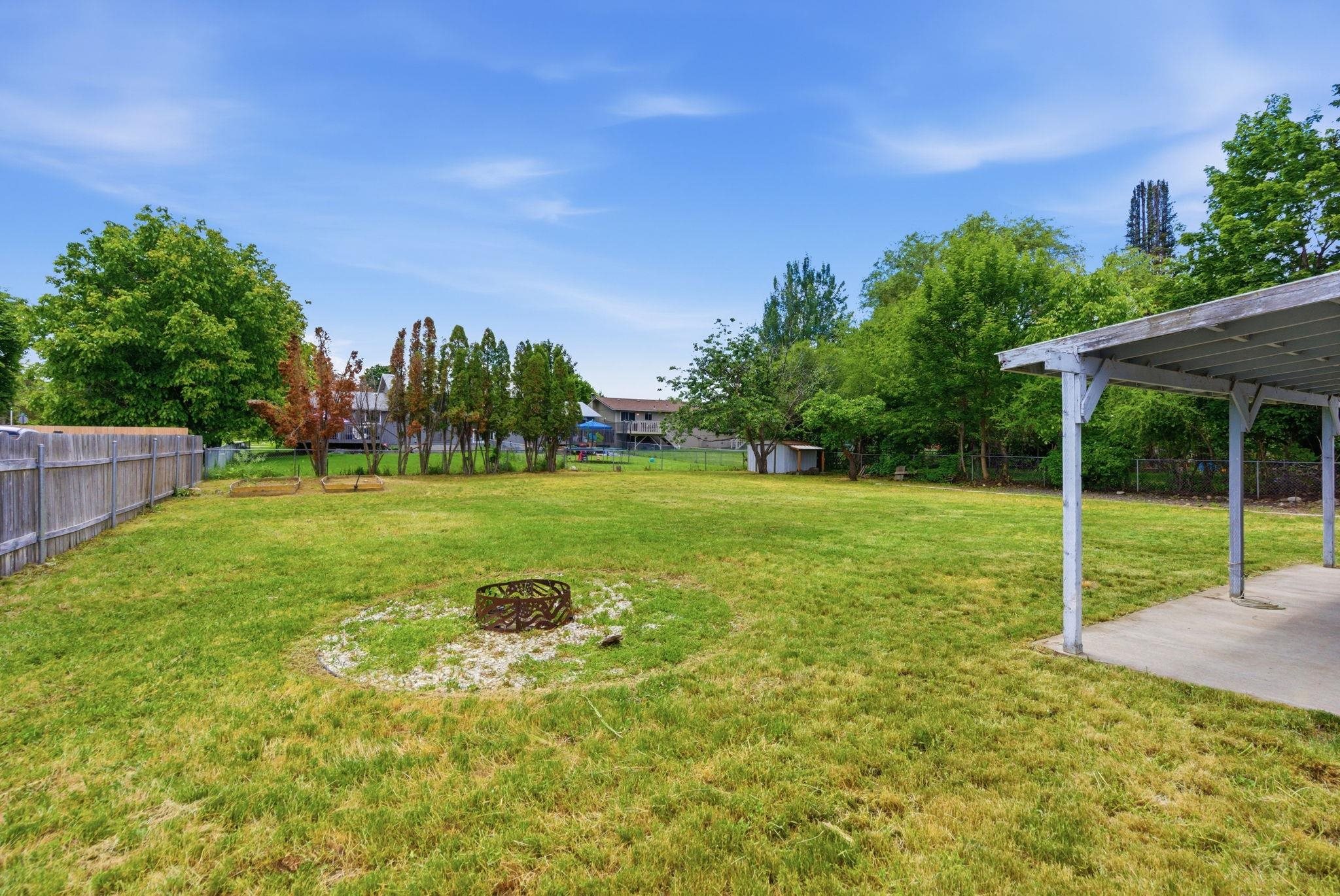 14406 E 7th Ave - Photo 47