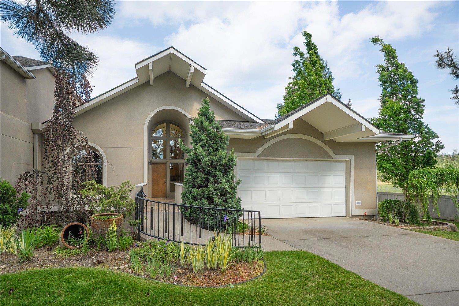 1821 S Viewcrest Ln - Photo 1