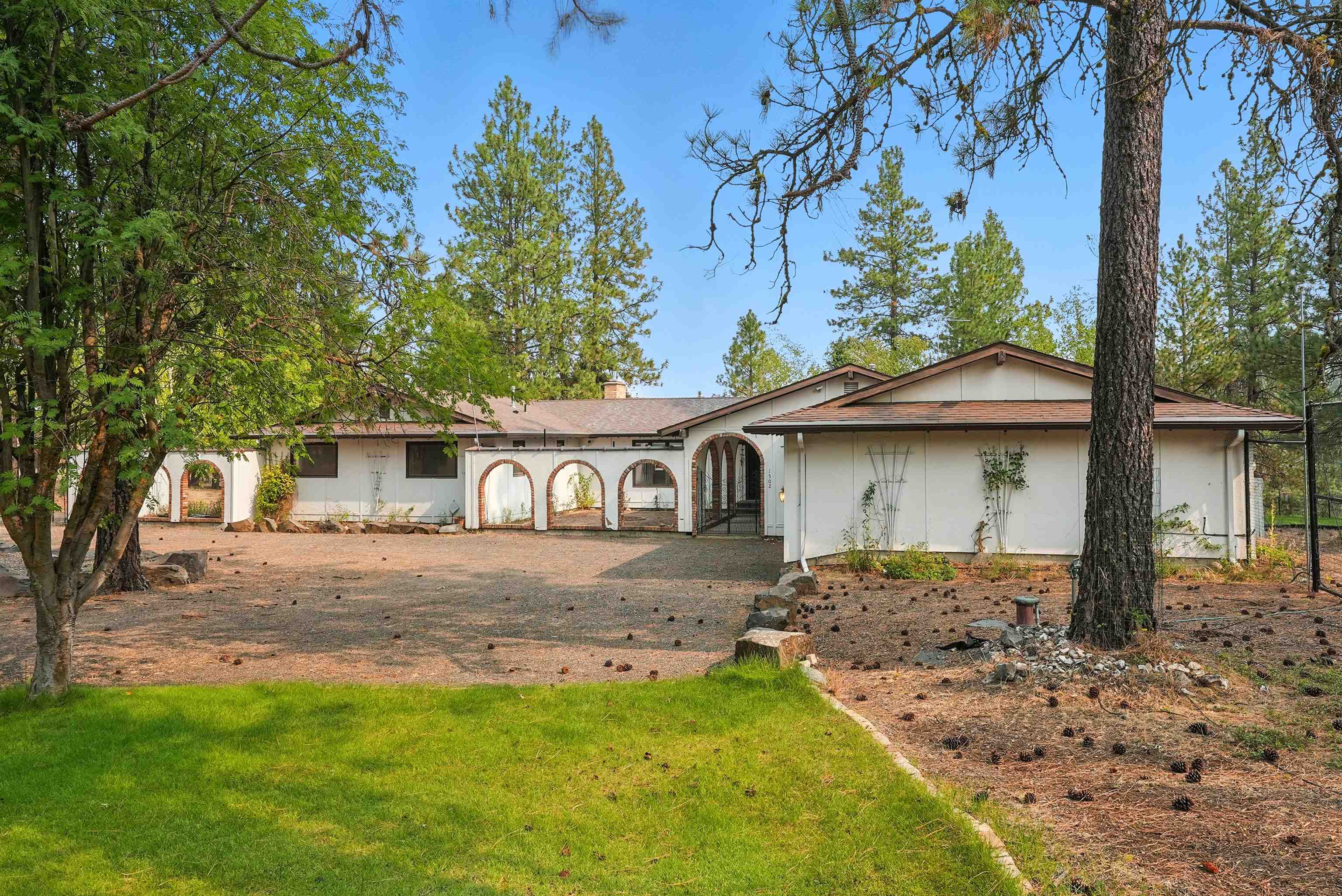 1502 N Wrangler Dr - Photo 2