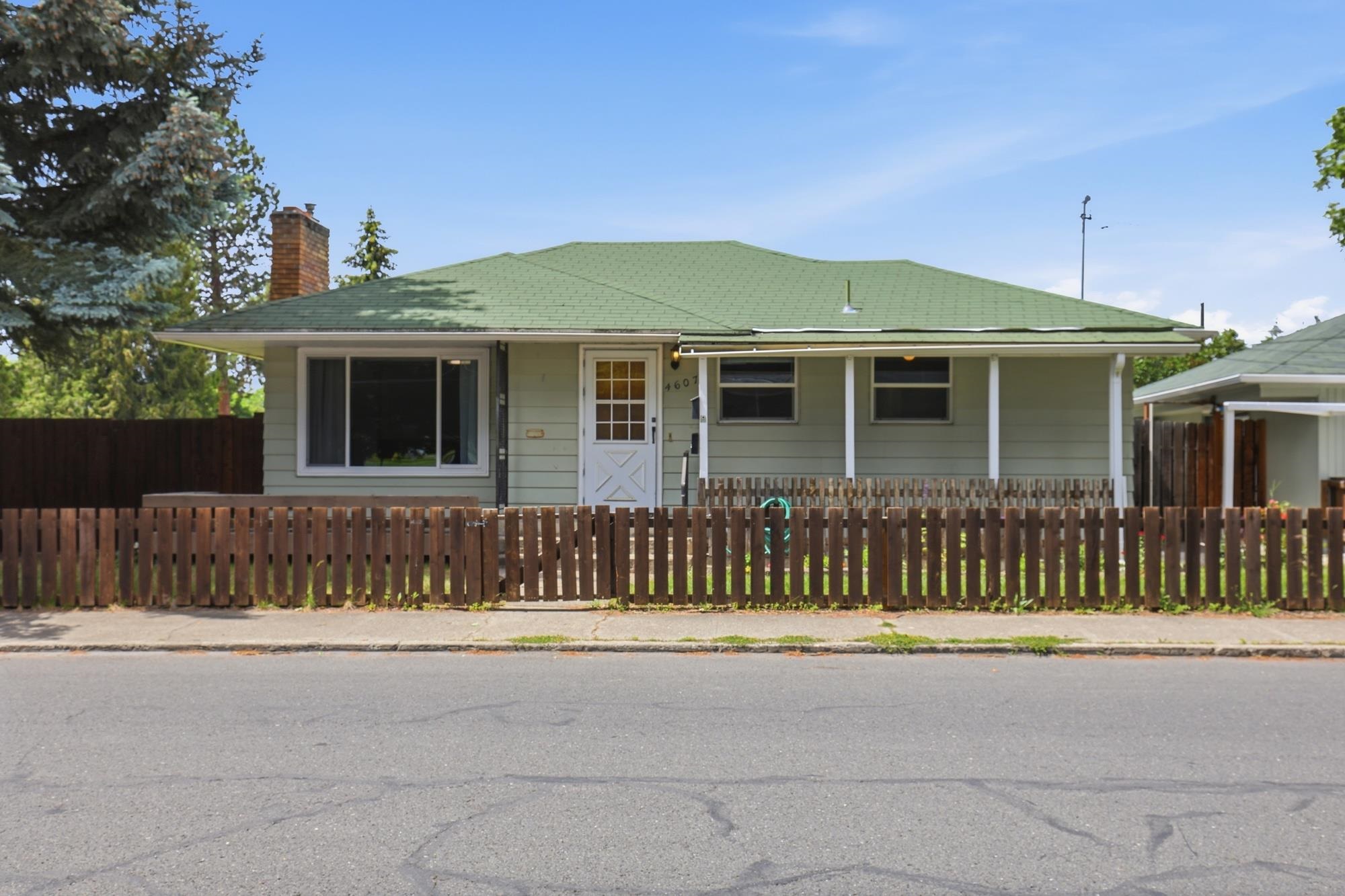 4607 N G St - Photo 1