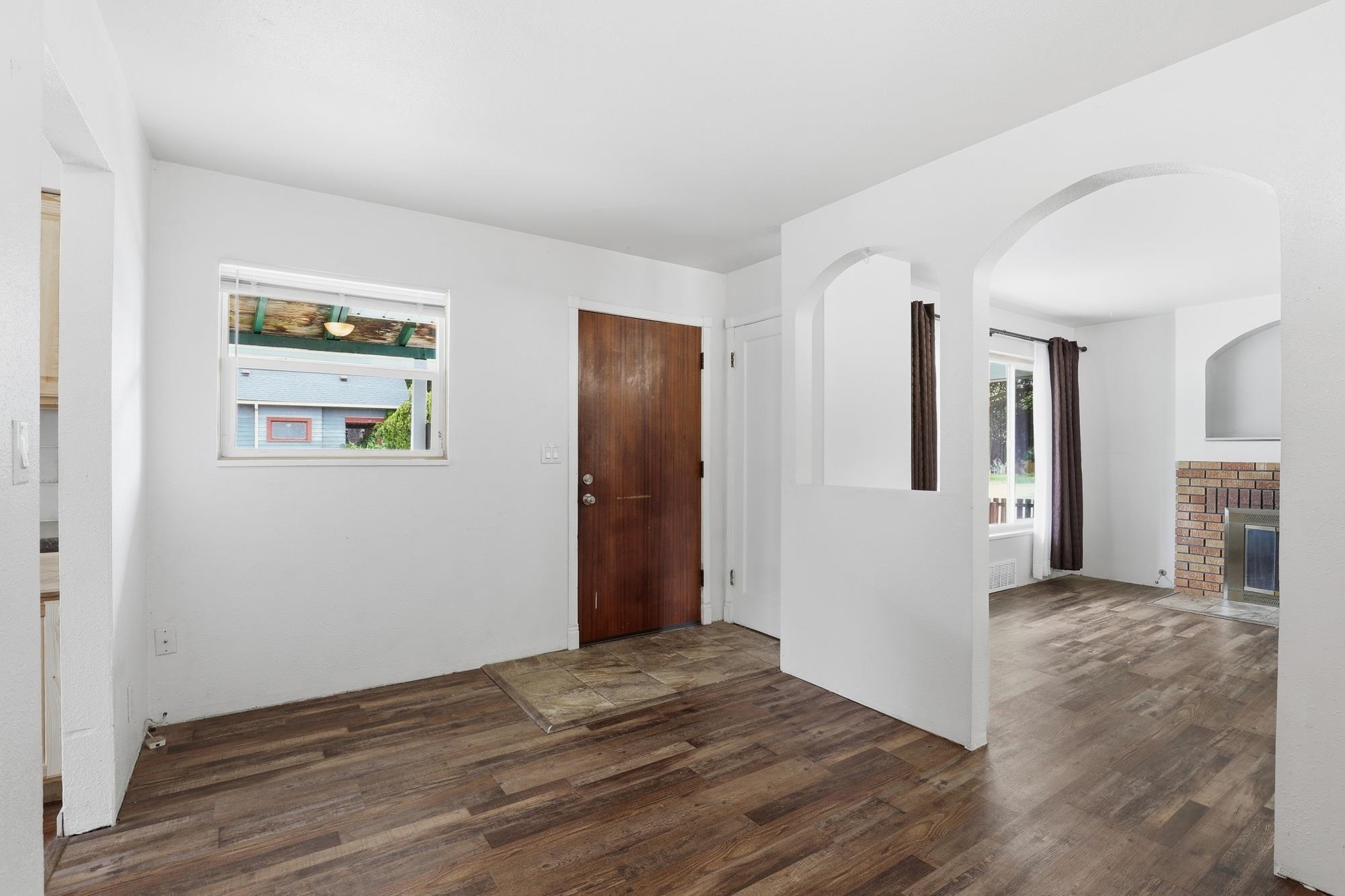 4607 N G St - Photo 3