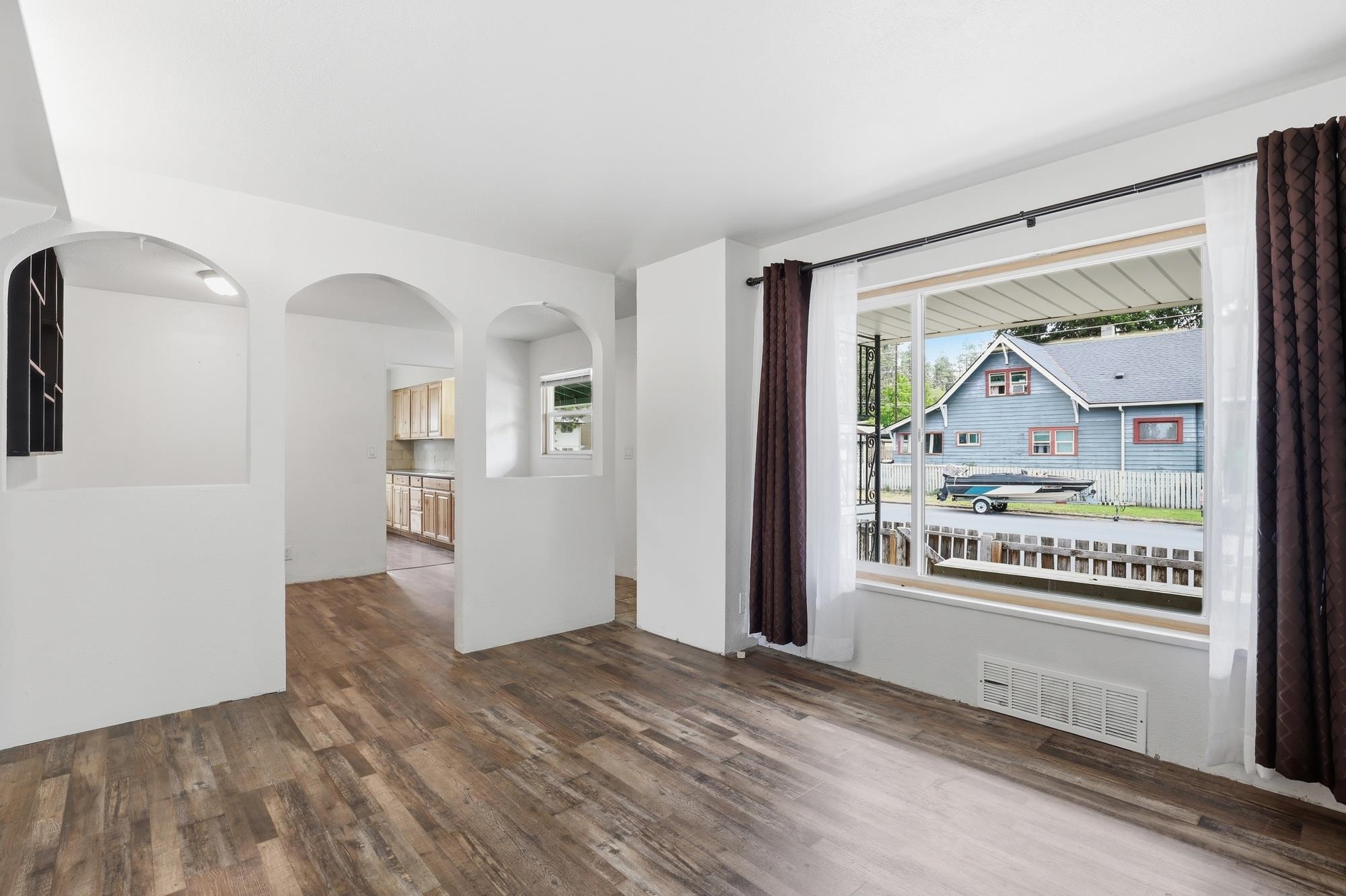 4607 N G St - Photo 5