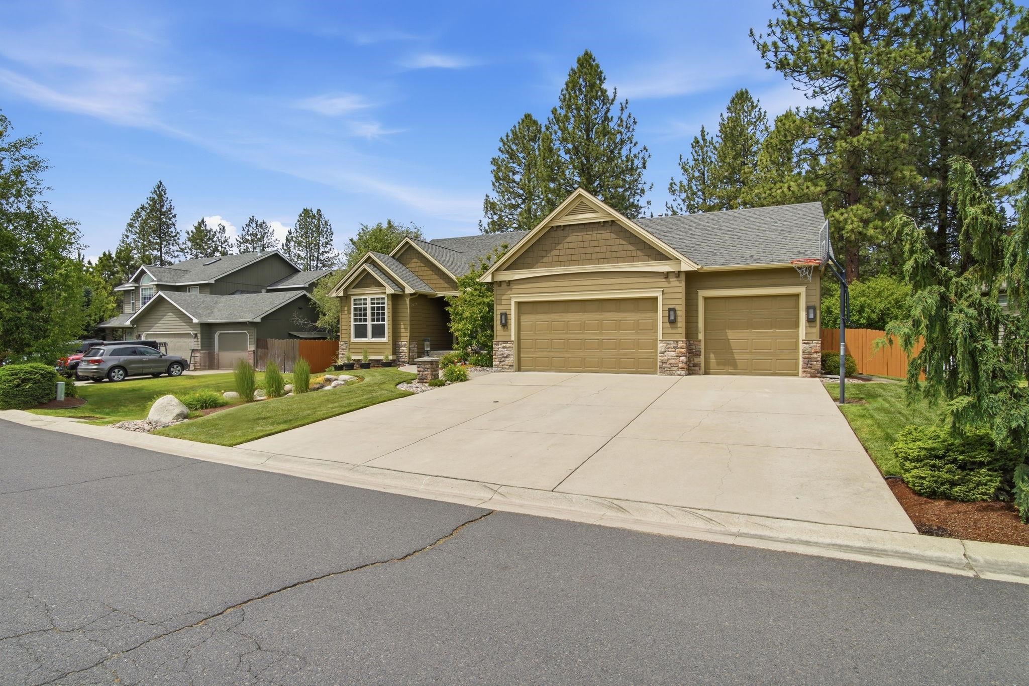 703 E Golden Rd - Photo 3