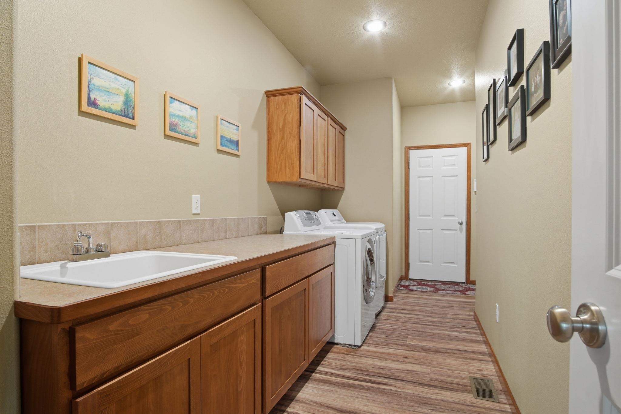703 E Golden Rd - Photo 29